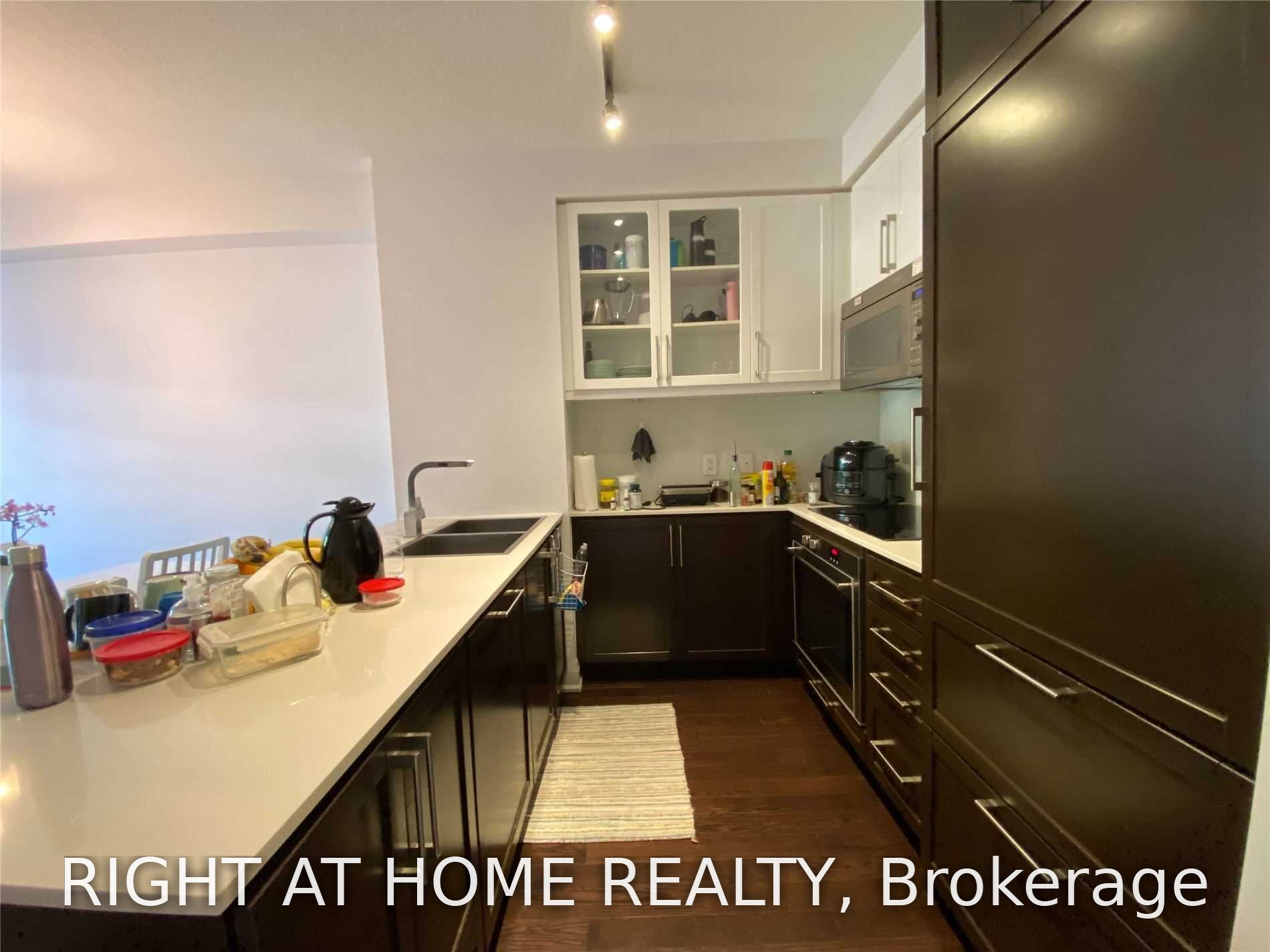 Unit 224 - 21 Clairtrell Road, North York 4
