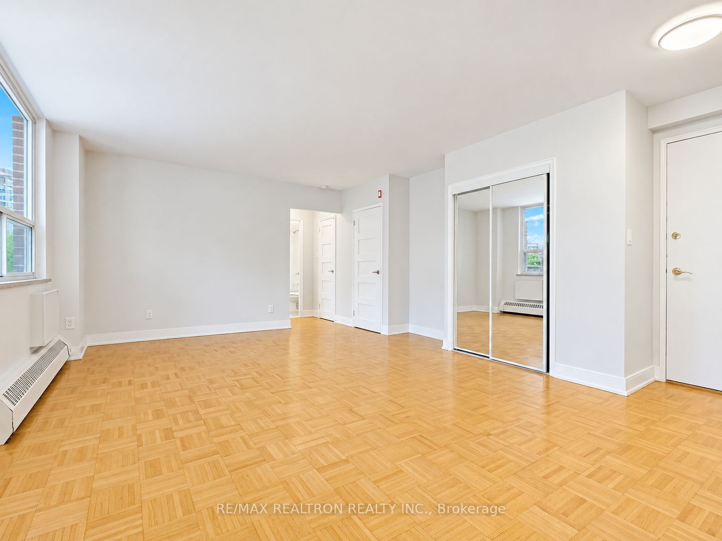 Unit 206 - 490 Eglinton Avenue E, Toronto 3