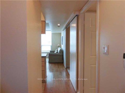 Unit 527 - 230 Queens Quay, Toronto 4