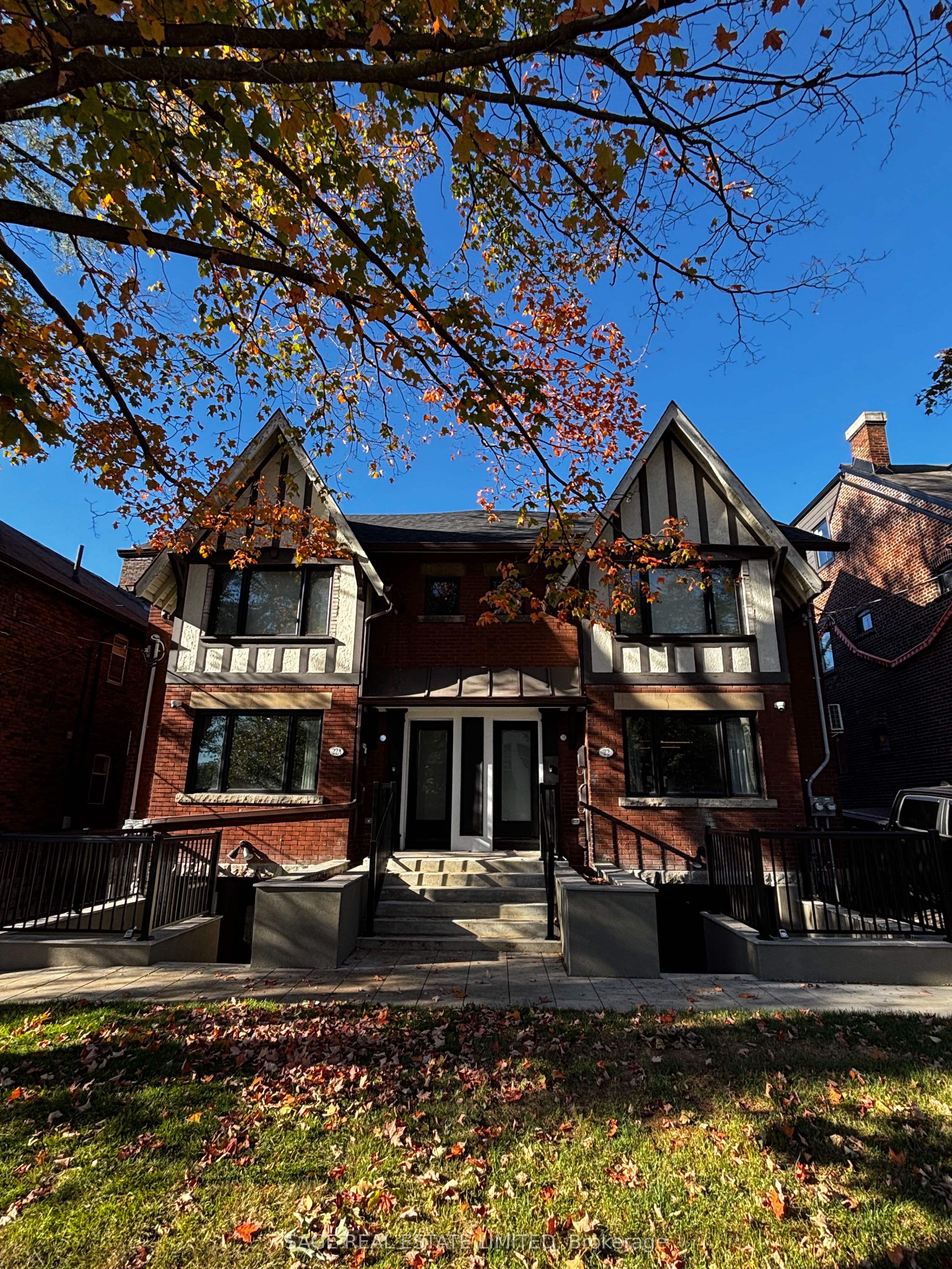 Unit Walk Out - 22 Austin Terrace, Toronto 2