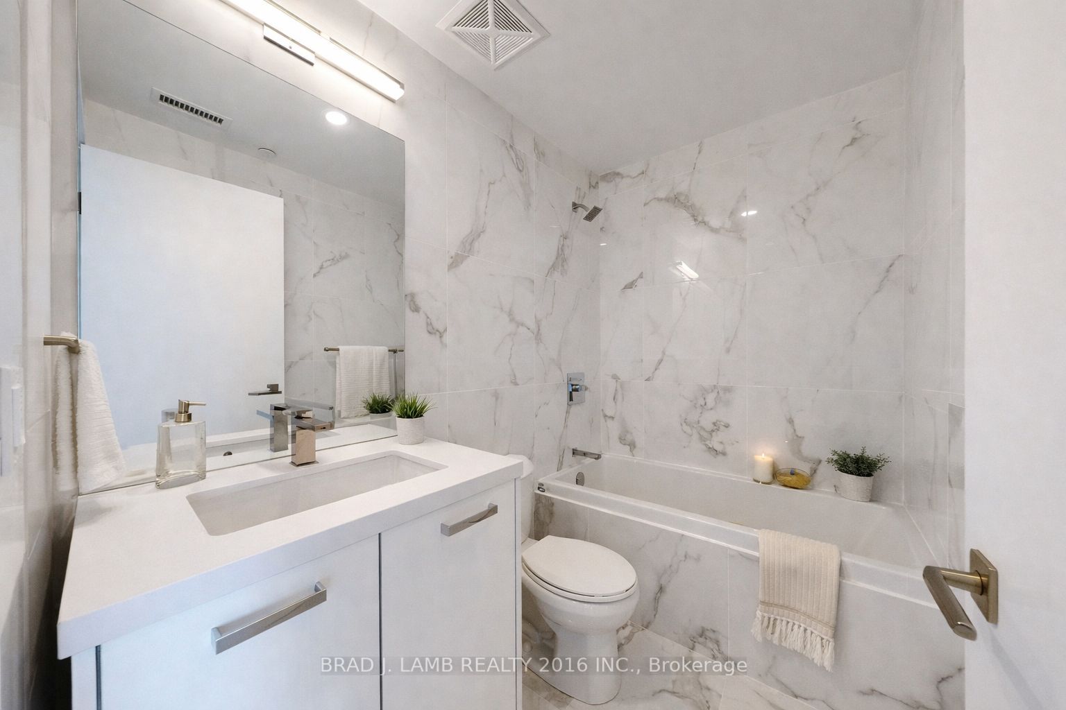 Unit 1302 - 284 King Street E, Toronto 4