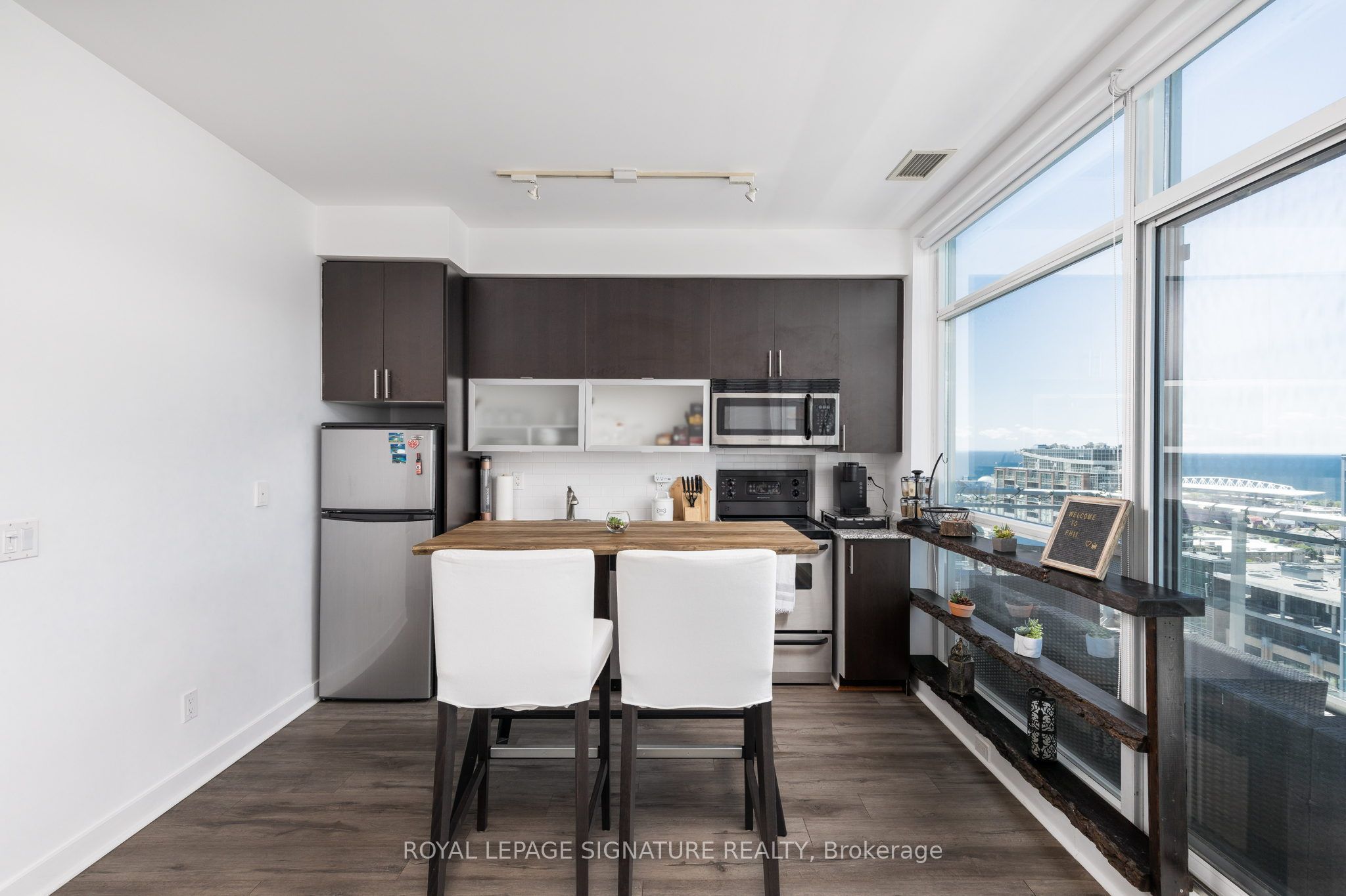 Unit UPH11 - 80 Western Battery Road, Toronto 3