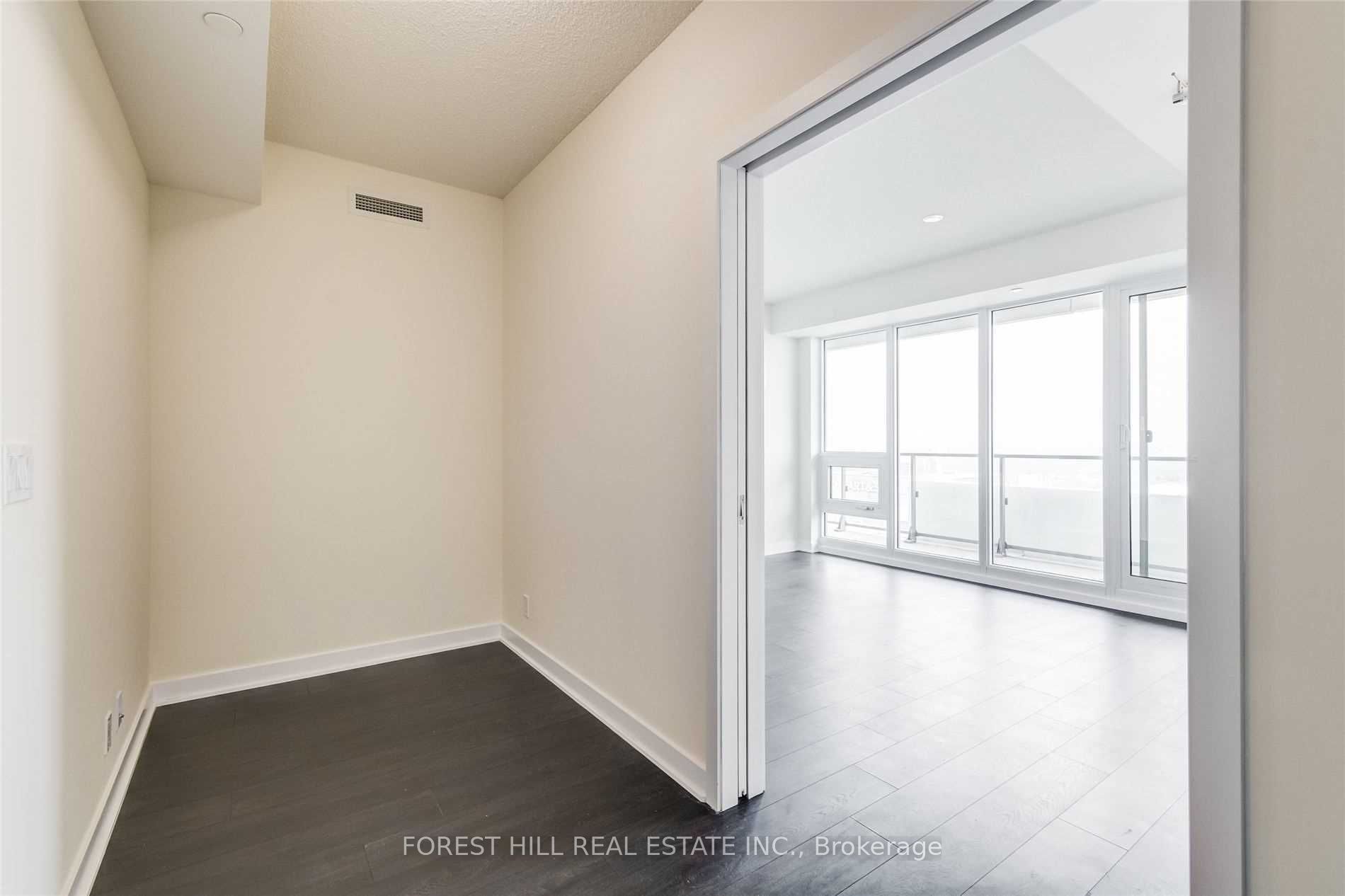 Unit 4201 - 2221 Yonge Street, Toronto 5