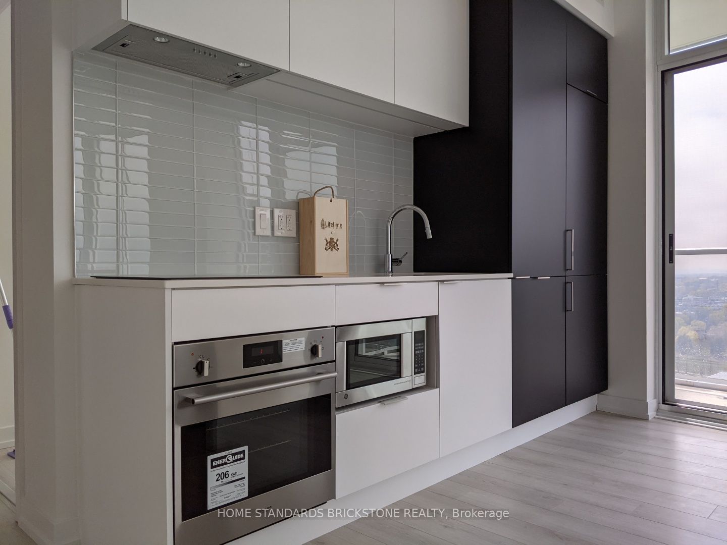 Unit 2312 - 33 Helendale Avenue, Toronto 2