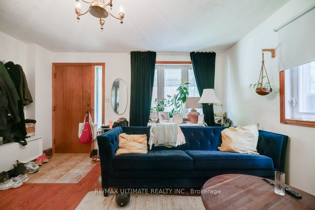 Unit Main - 53 Churchill Avenue, Toronto 4