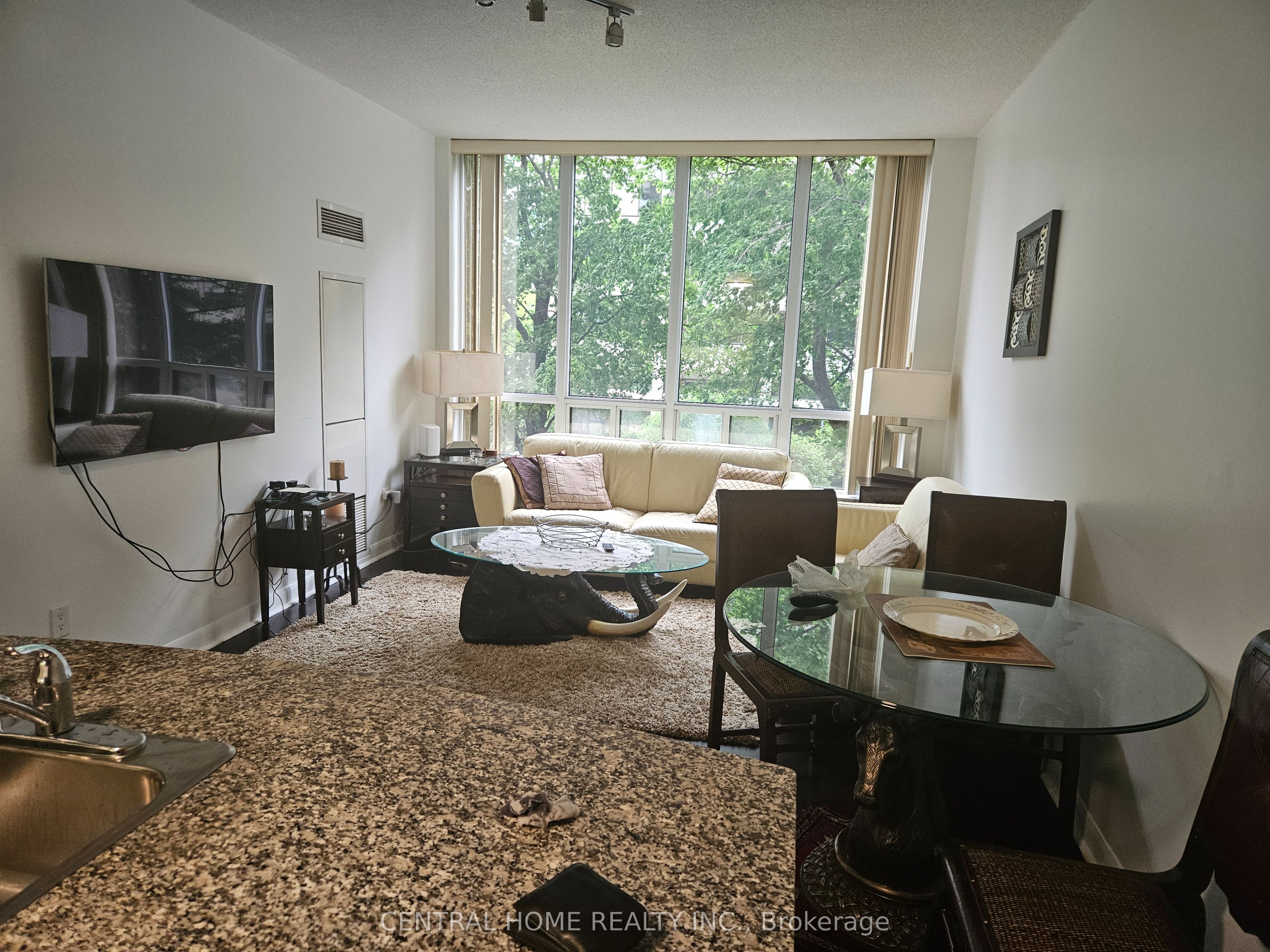 (Address not available), North York 4