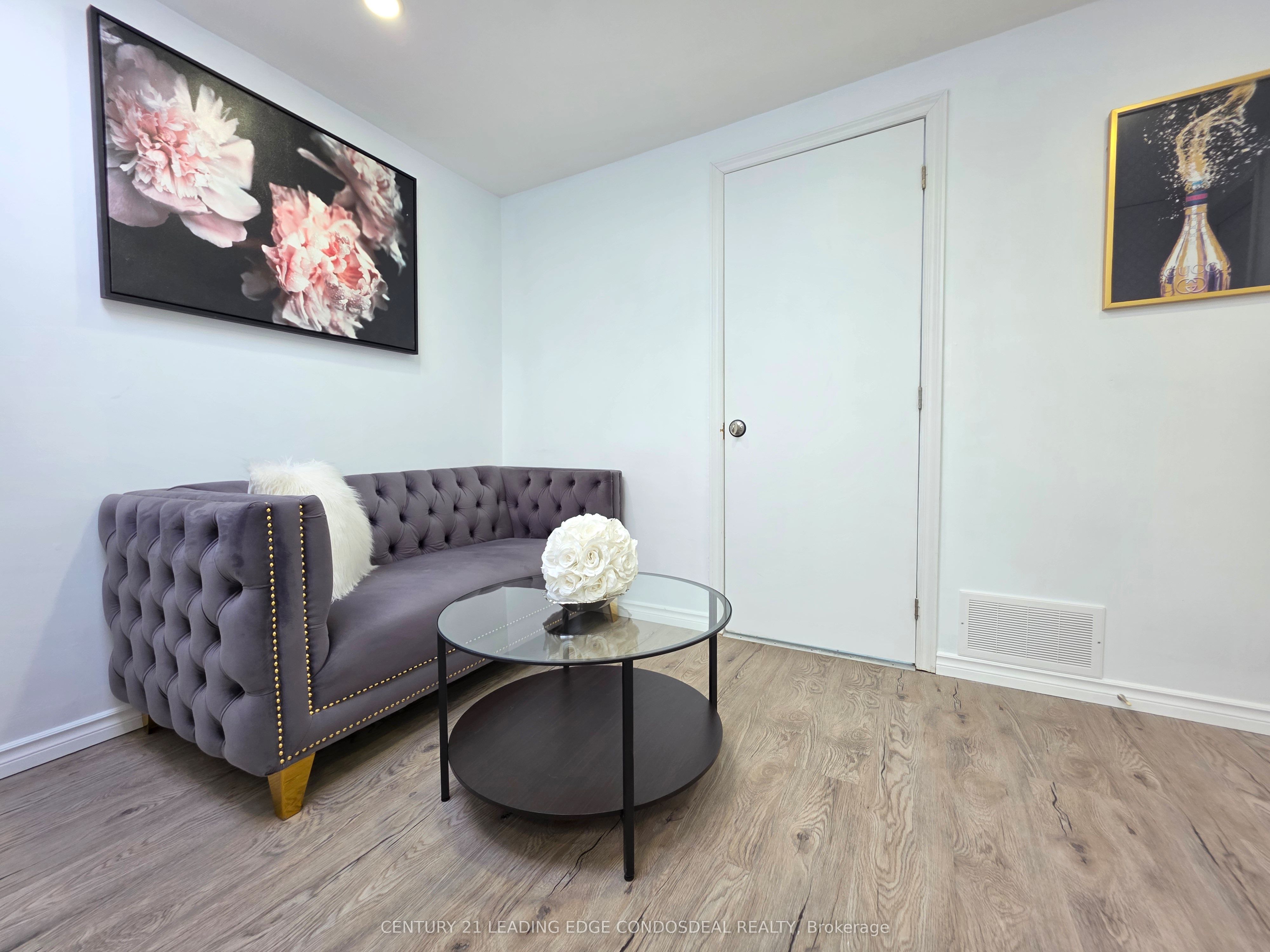 Unit 2B - 658 Dundas Street W, Toronto 4