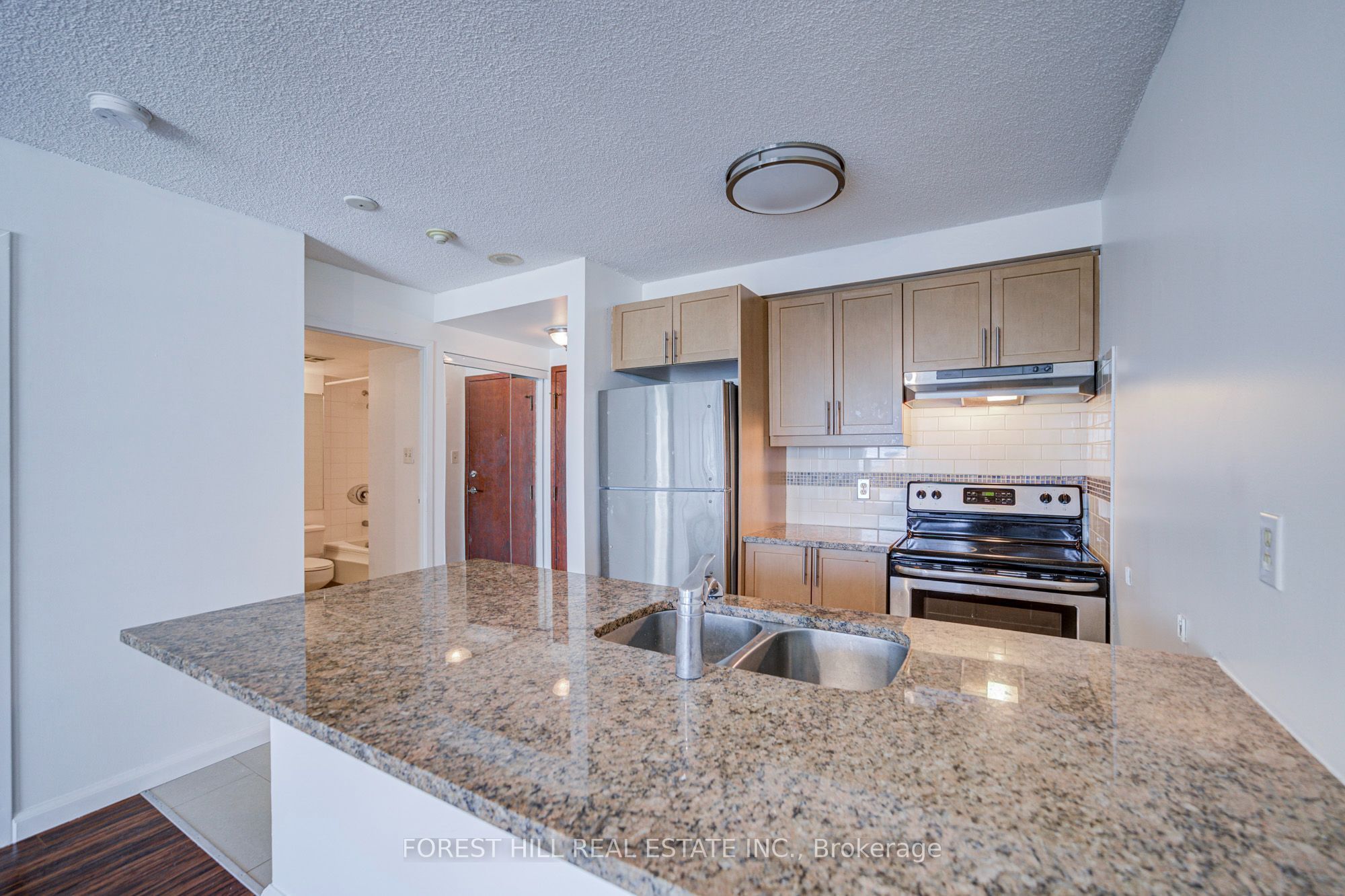 Unit 1810 - 10 Yonge Street, Toronto 3