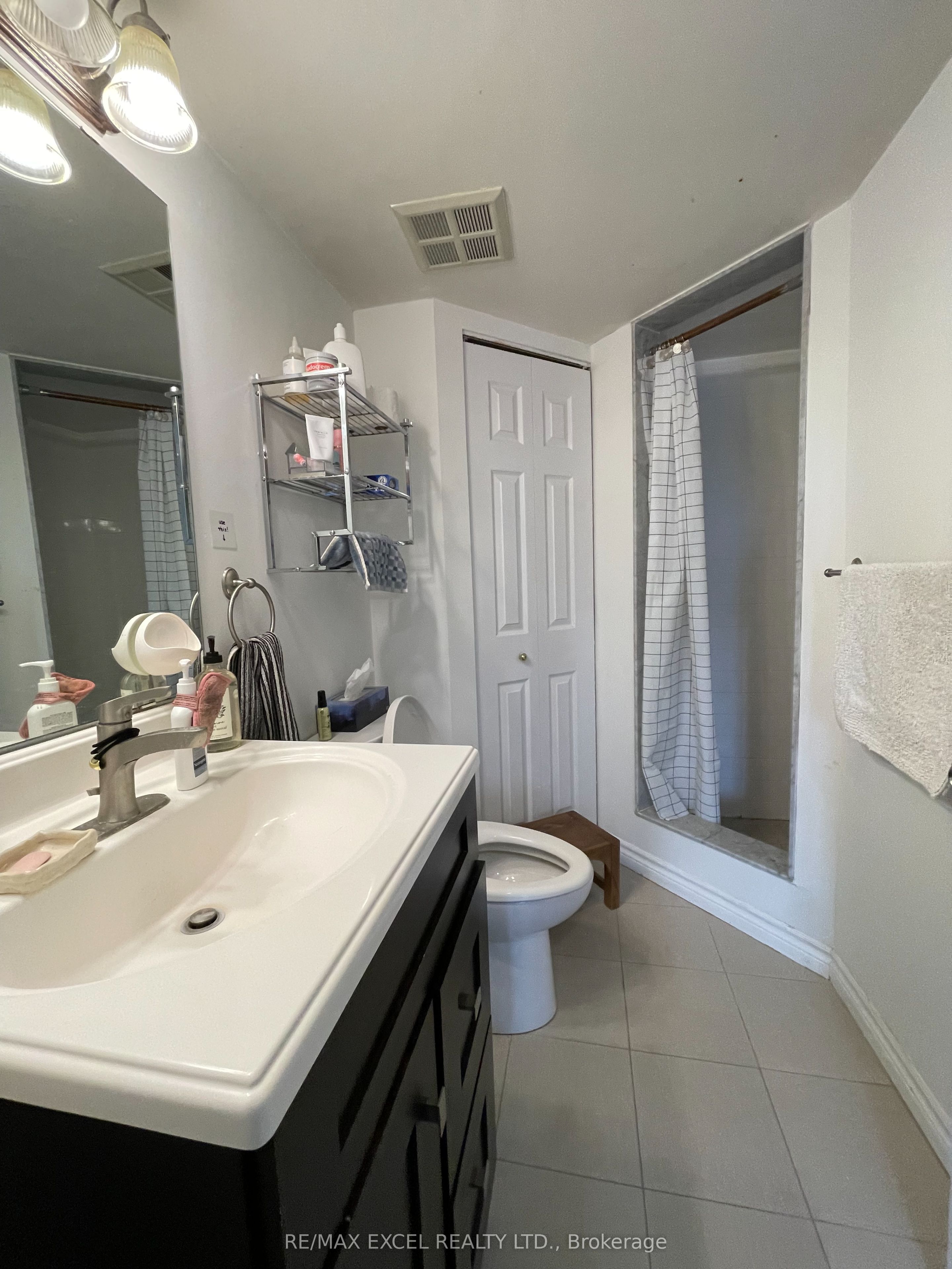 Unit 602 2nd Bedroom - 456 College Street, Toronto 3