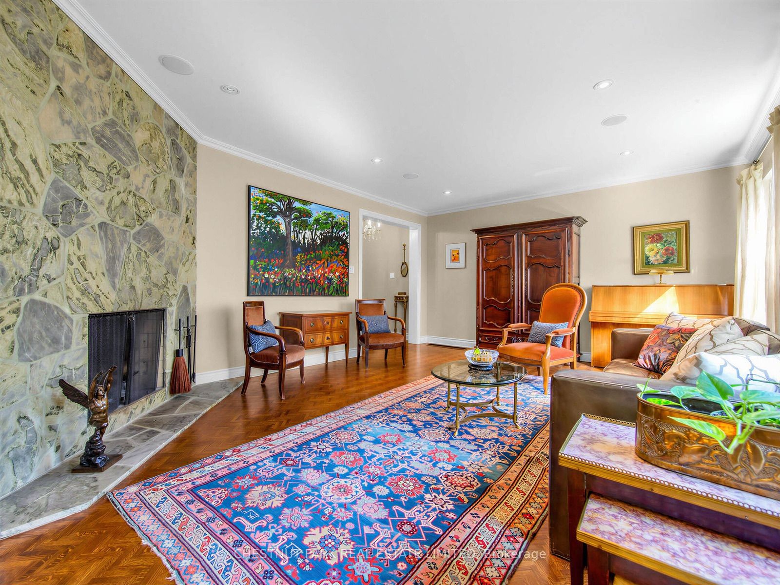 25 Clarendon Avenue, Toronto 3