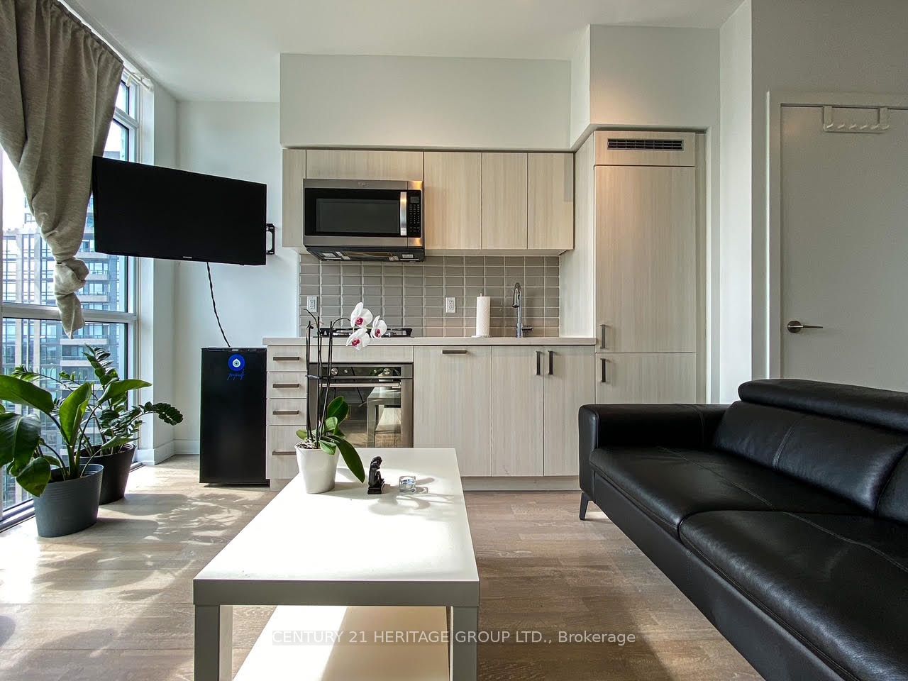 Unit 1709 - 501 St Clair Avenue W, Toronto 4