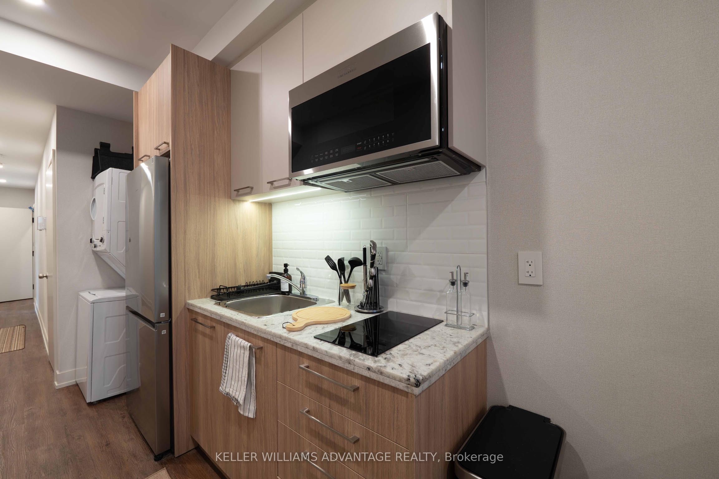 Unit 2 - 23 Ross Street, Toronto 5