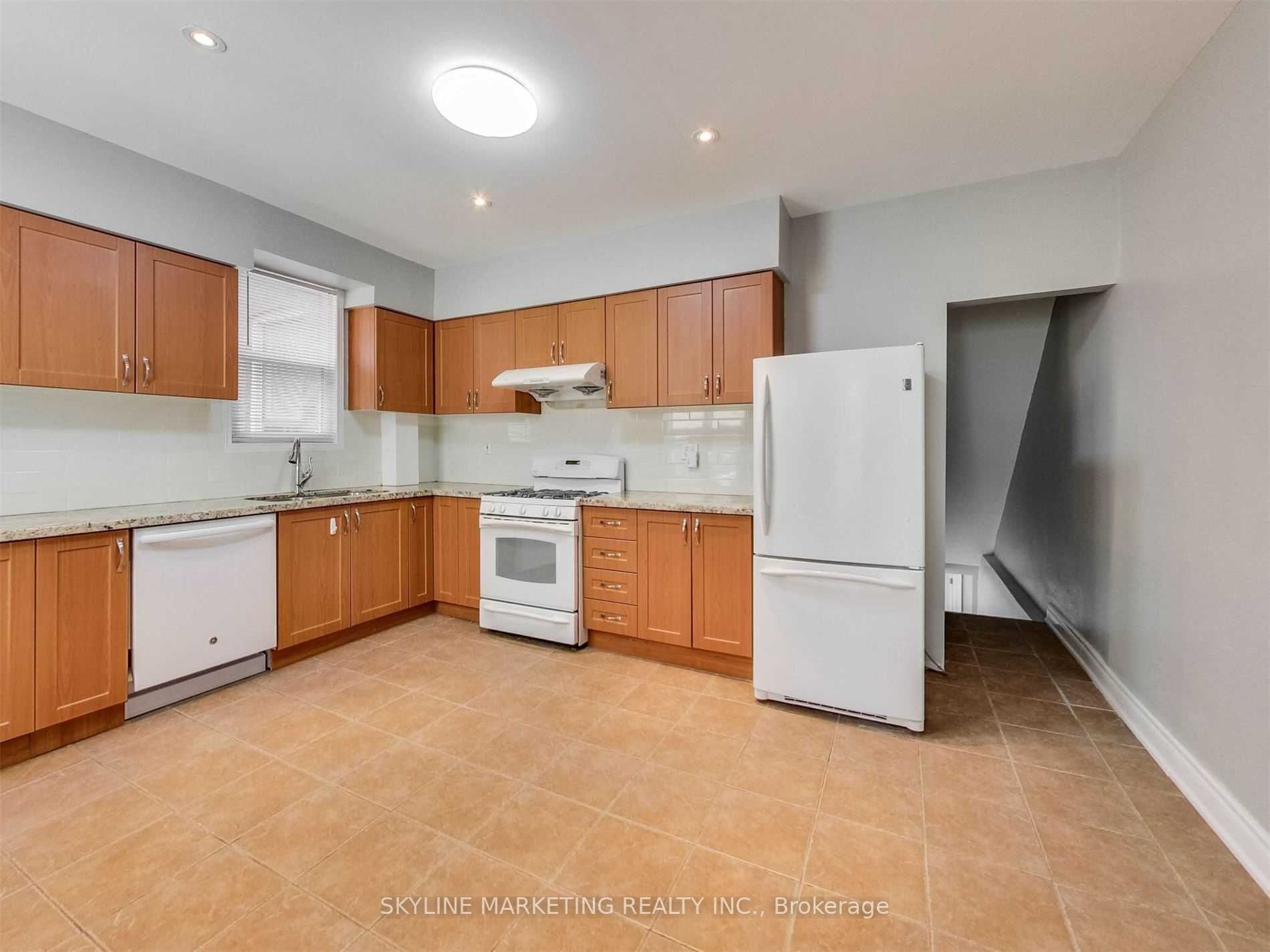 Unit Lower - 596 Dufferin Street, Toronto 4