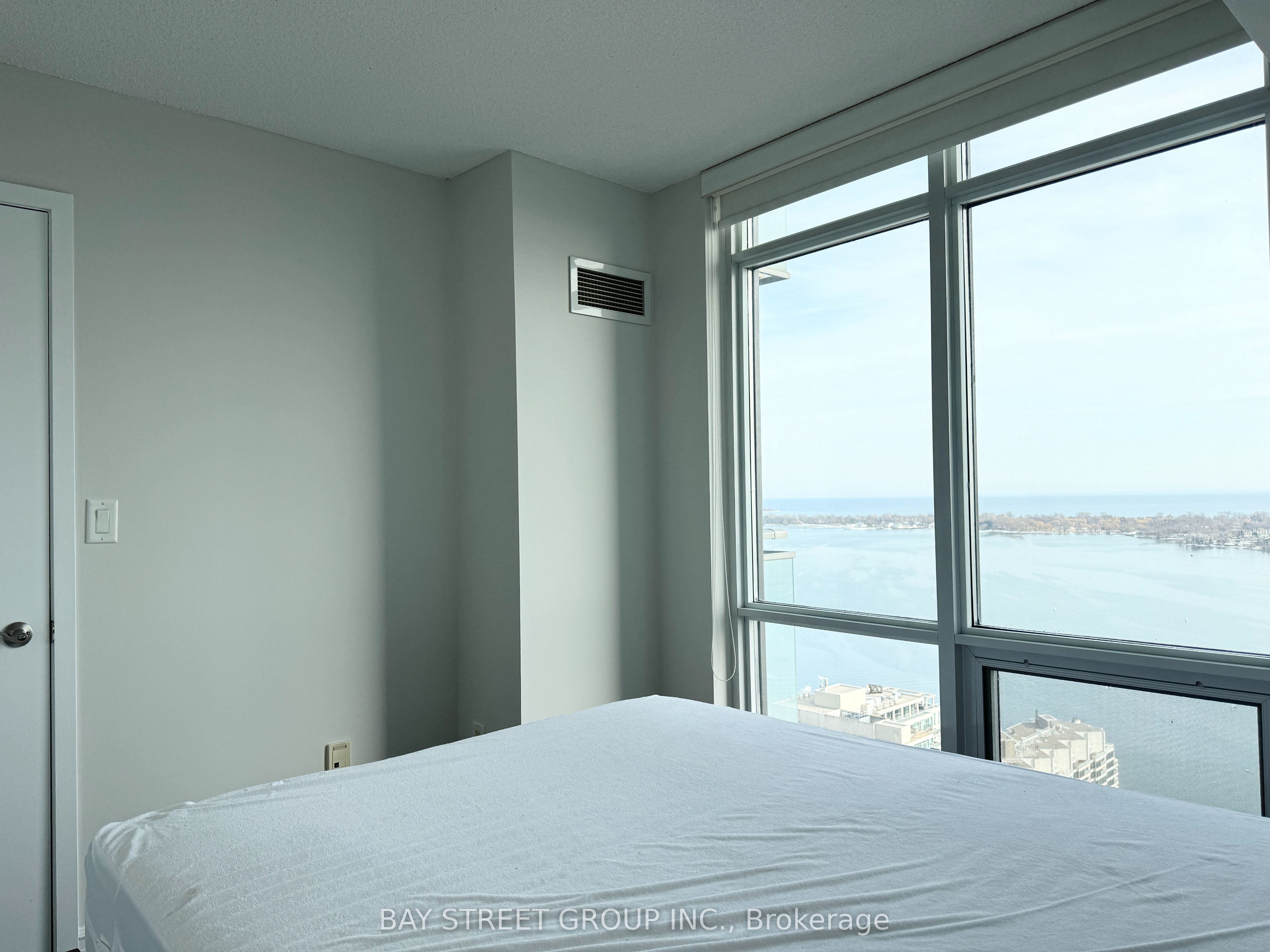 Unit 3912 - 11 Brunel Court, Toronto 4