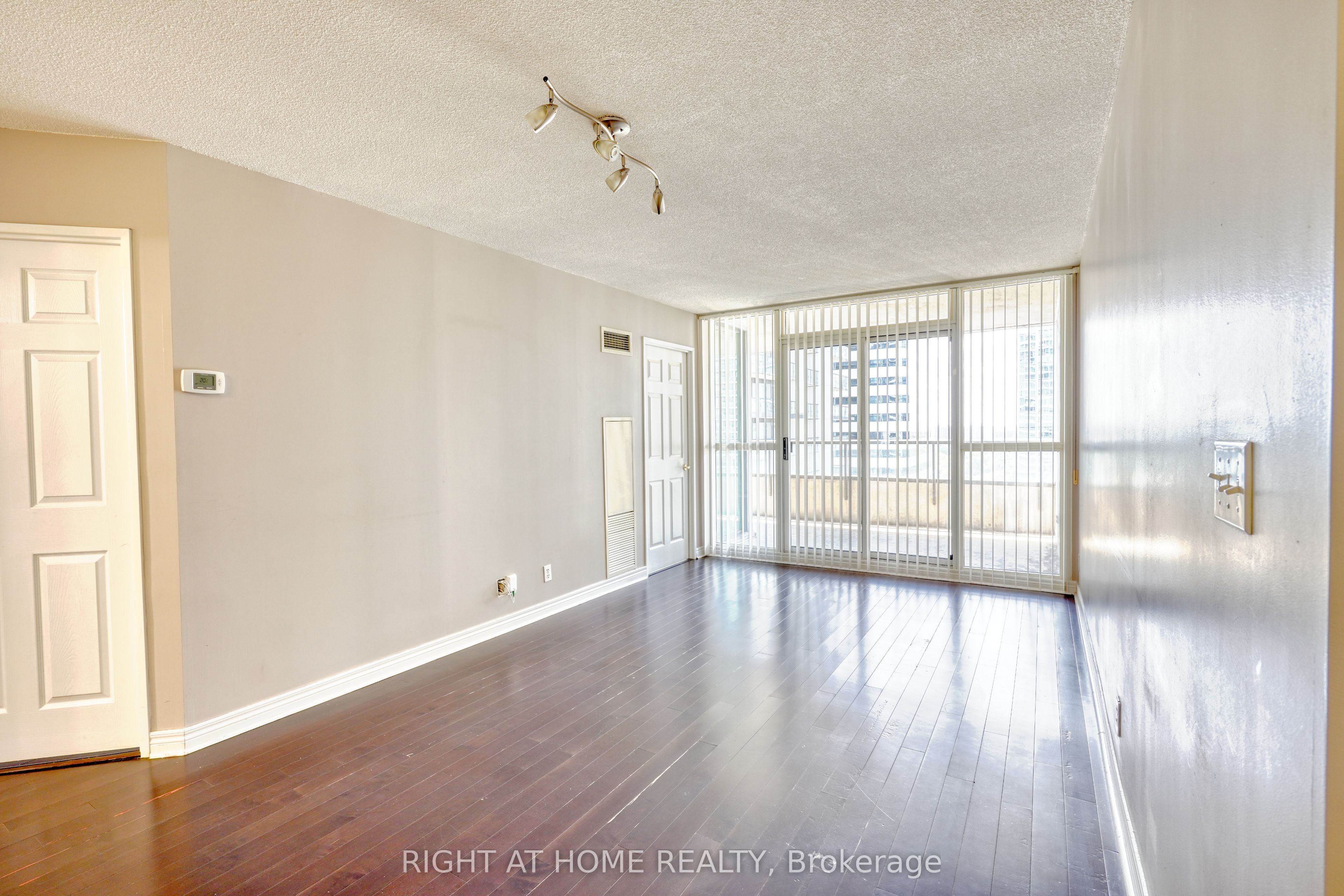 Unit 2501 - 23 Hollywood Avenue, North York 5
