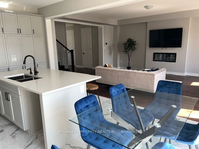 Unit Room - 1568 Scarlett Trail, Pickering 5
