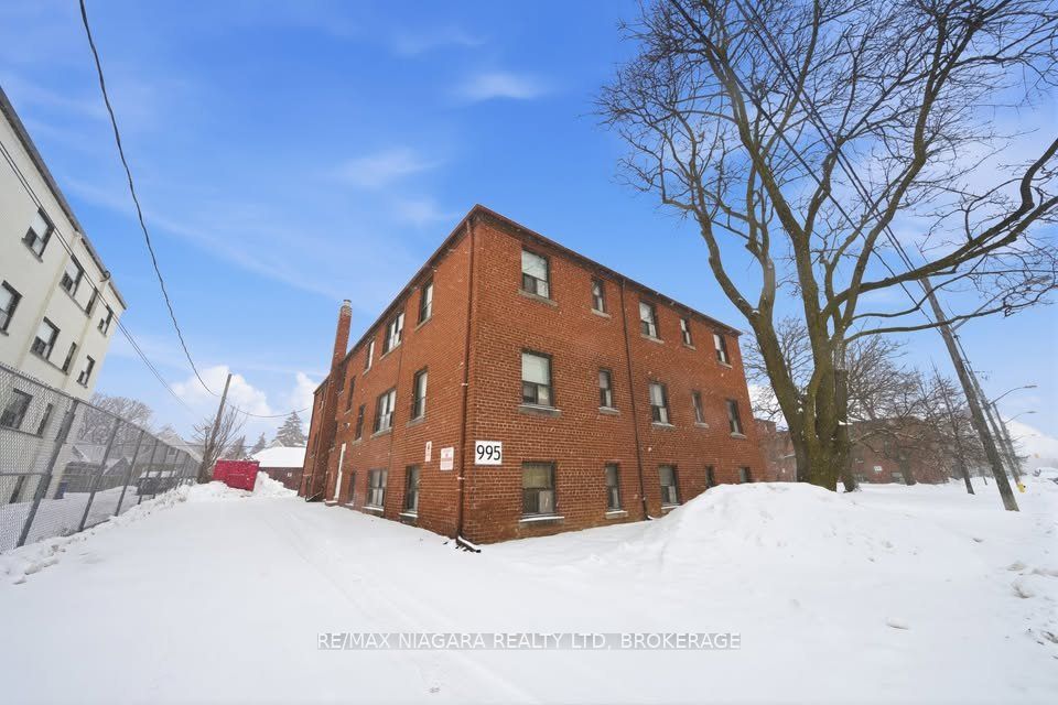 995 O'connor Drive, Toronto 5