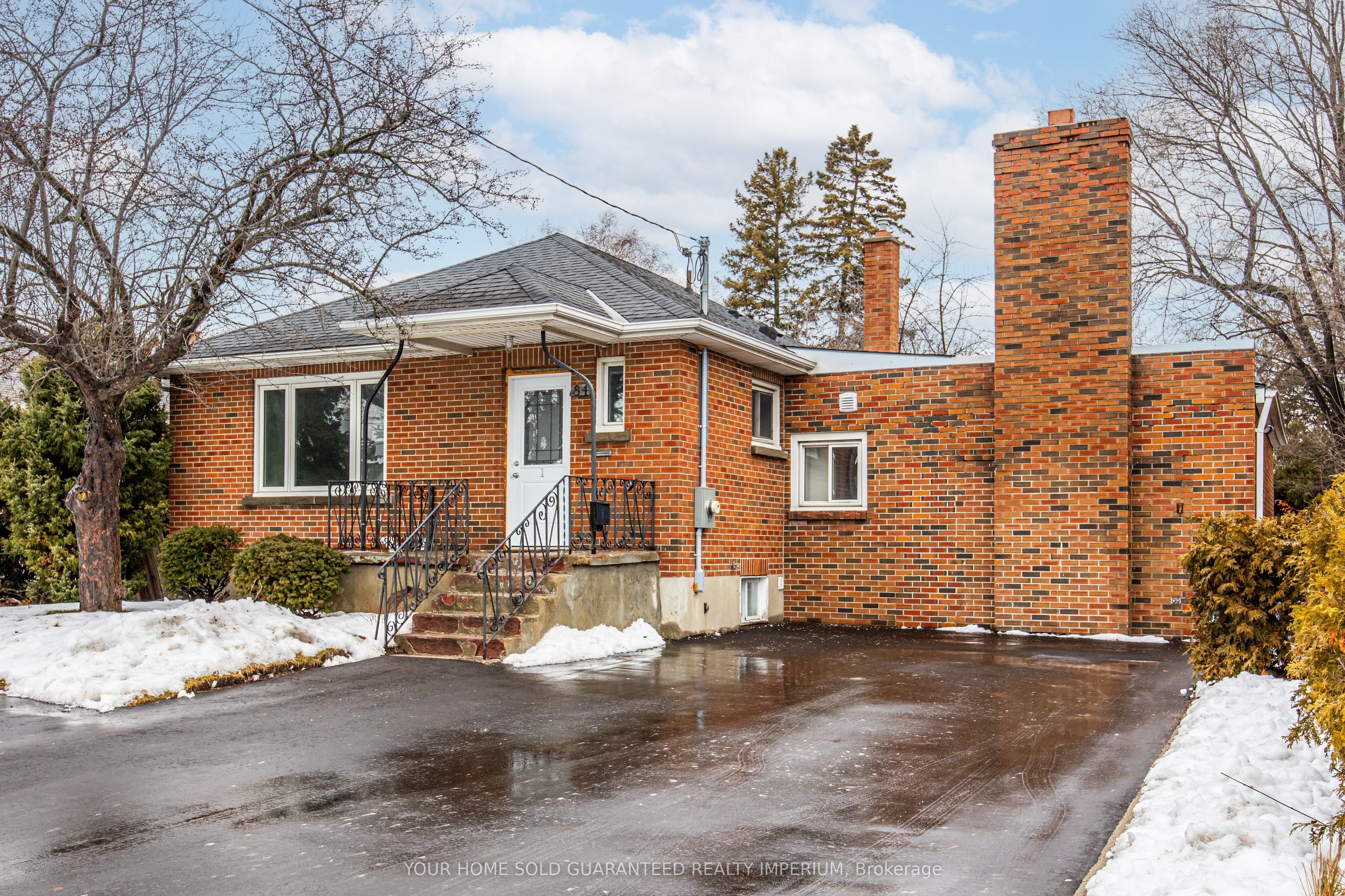 Unit 3 - 84 Taunton Road W, Oshawa 1