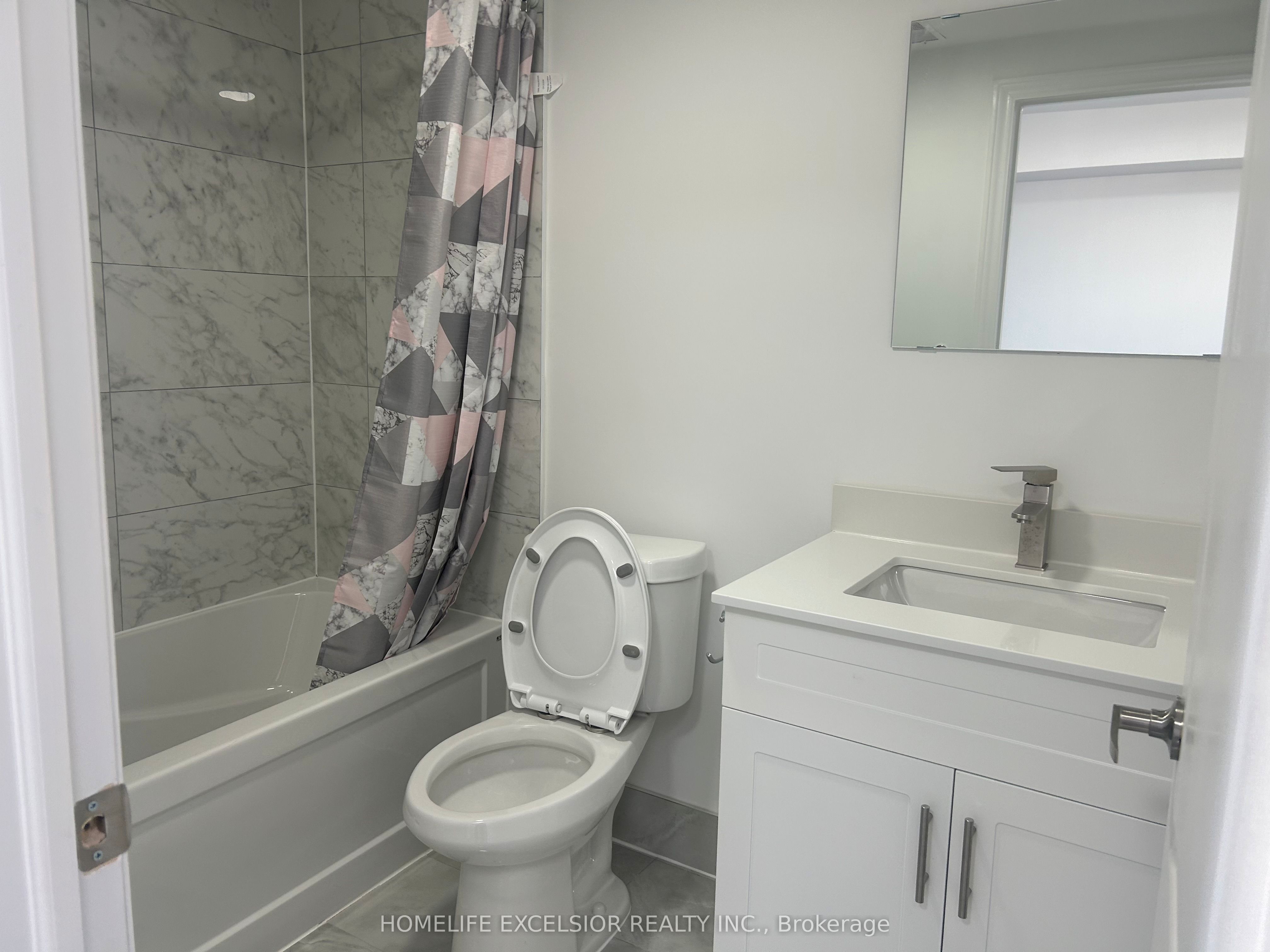 Unit Unit 6 - 3 Simcoe Street S, Oshawa 4