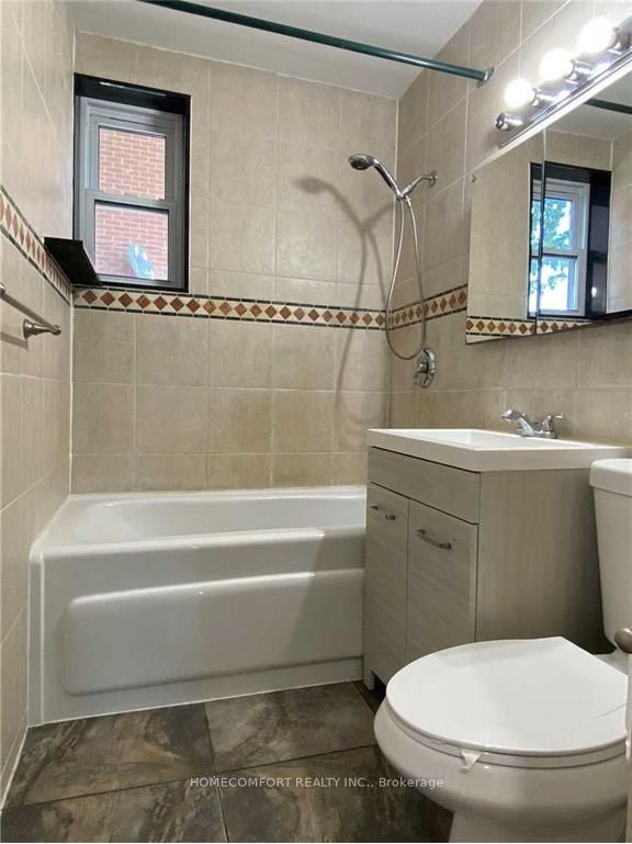 2 Mendip Crescent, Scarborough 5