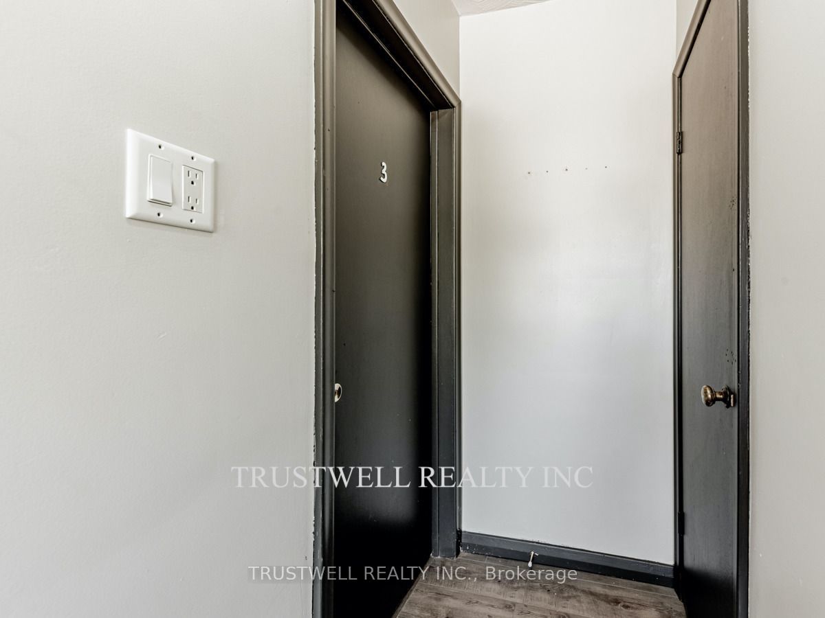 Unit 3 - 105 Mary Street E, Whitby 2