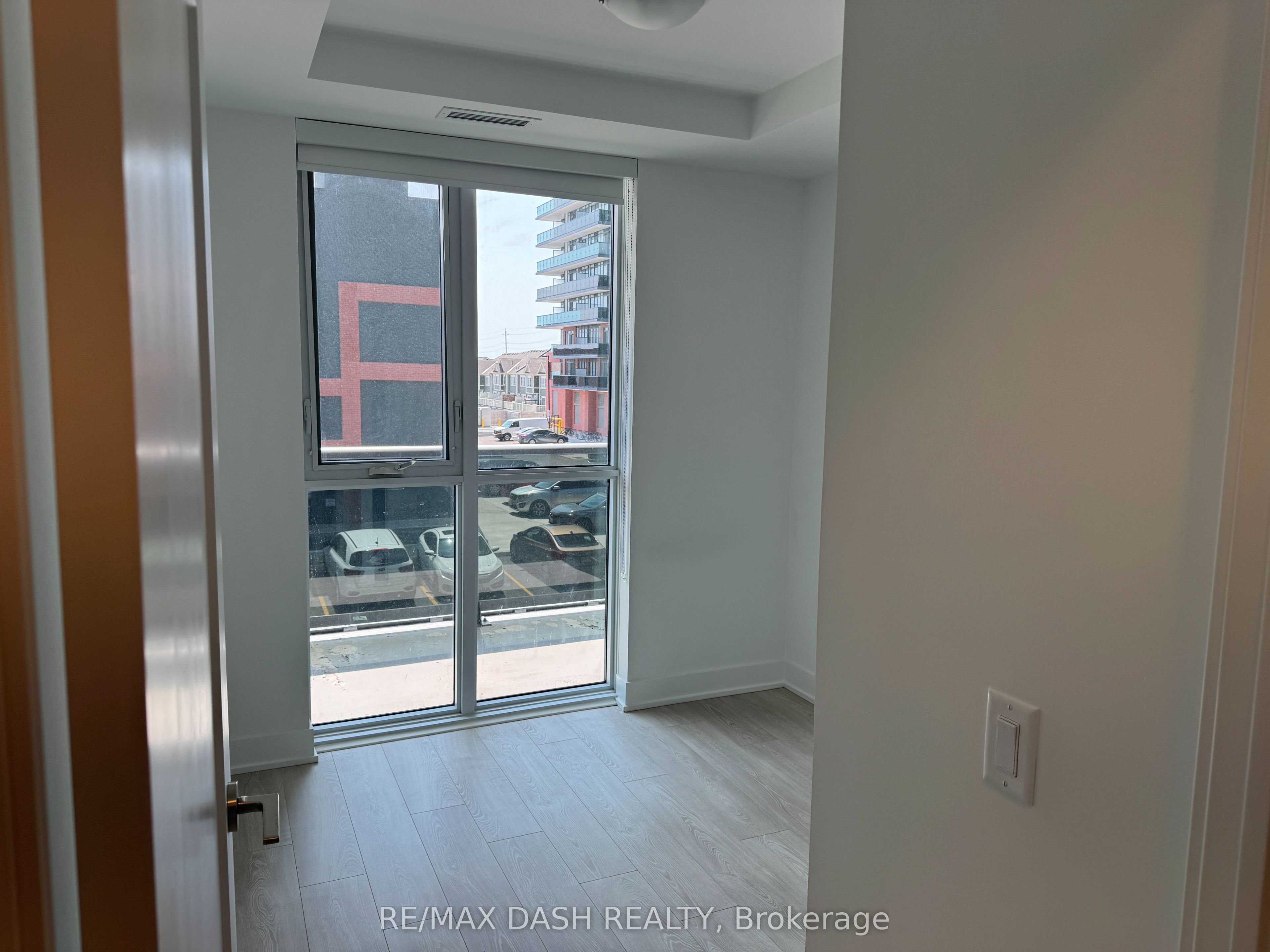 Unit 824 - 2545 Simcoe Street N, Oshawa 5