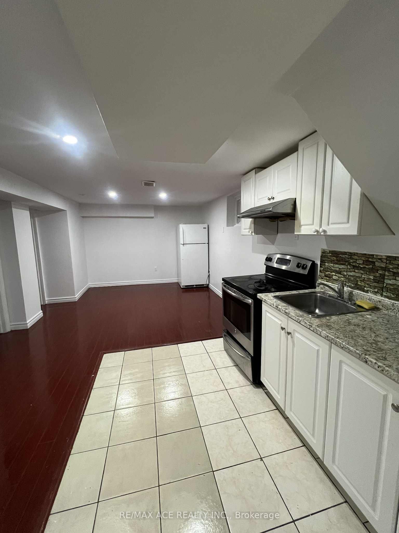 Unit Bsmt - 137 Janray Drive, Scarborough 3