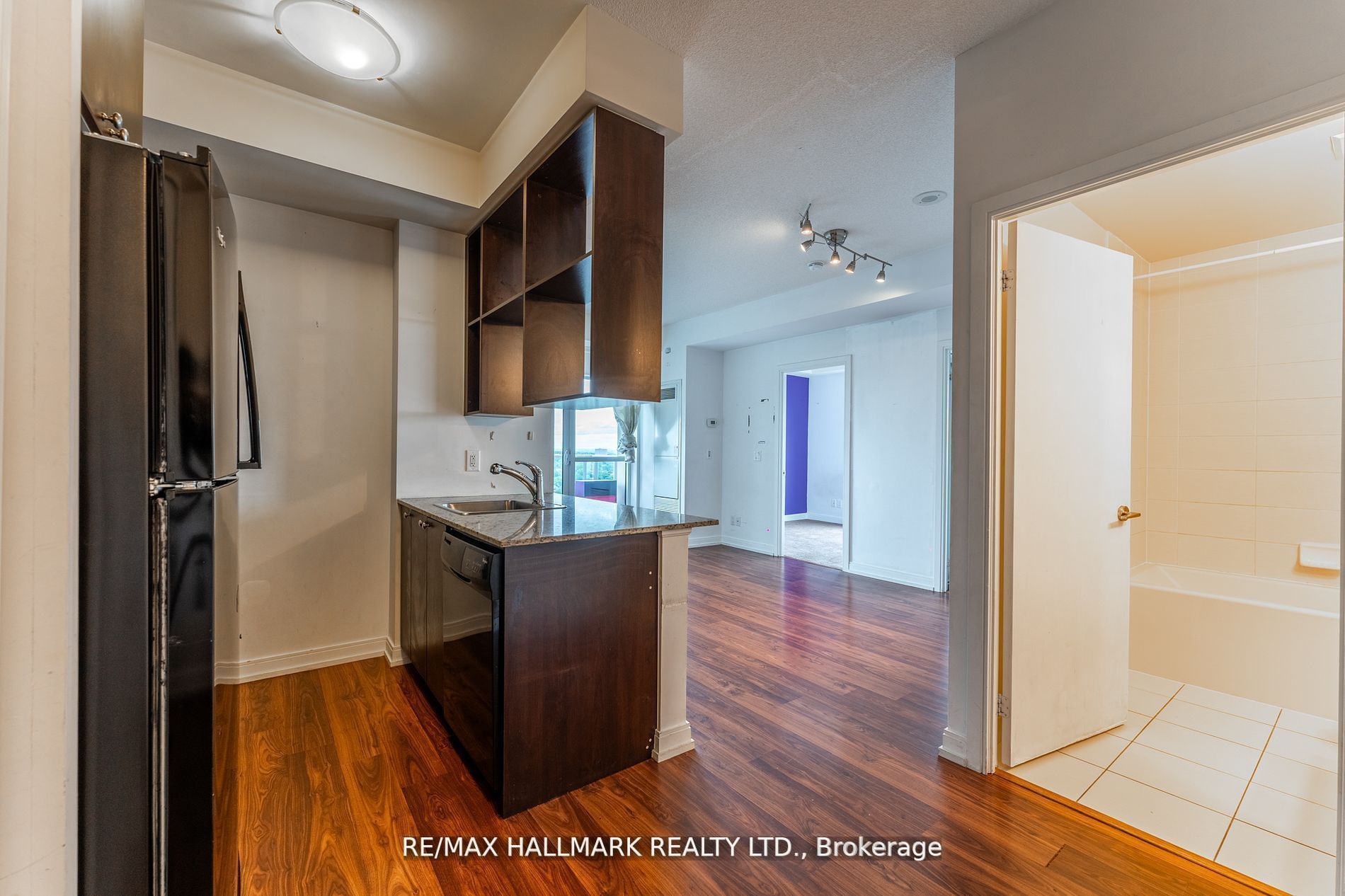Unit 2220 - 181 Village Green Square, Scarborough 3