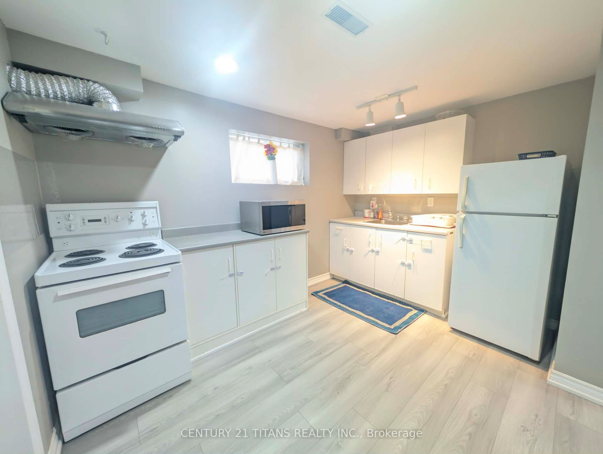 18 Frazer Road, Ajax 4