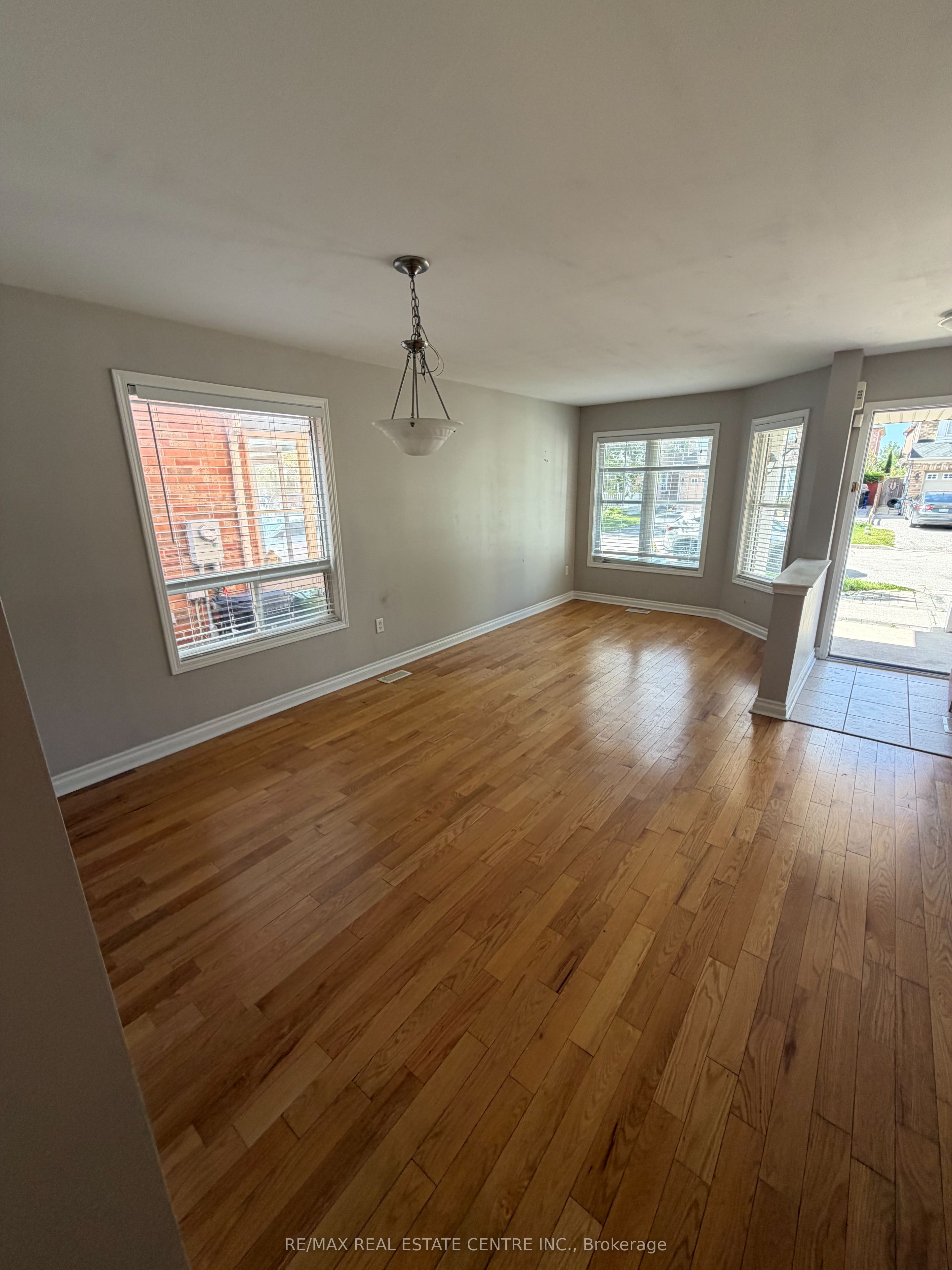 Unit Upper - 17 Millcar Drive, Scarborough 2