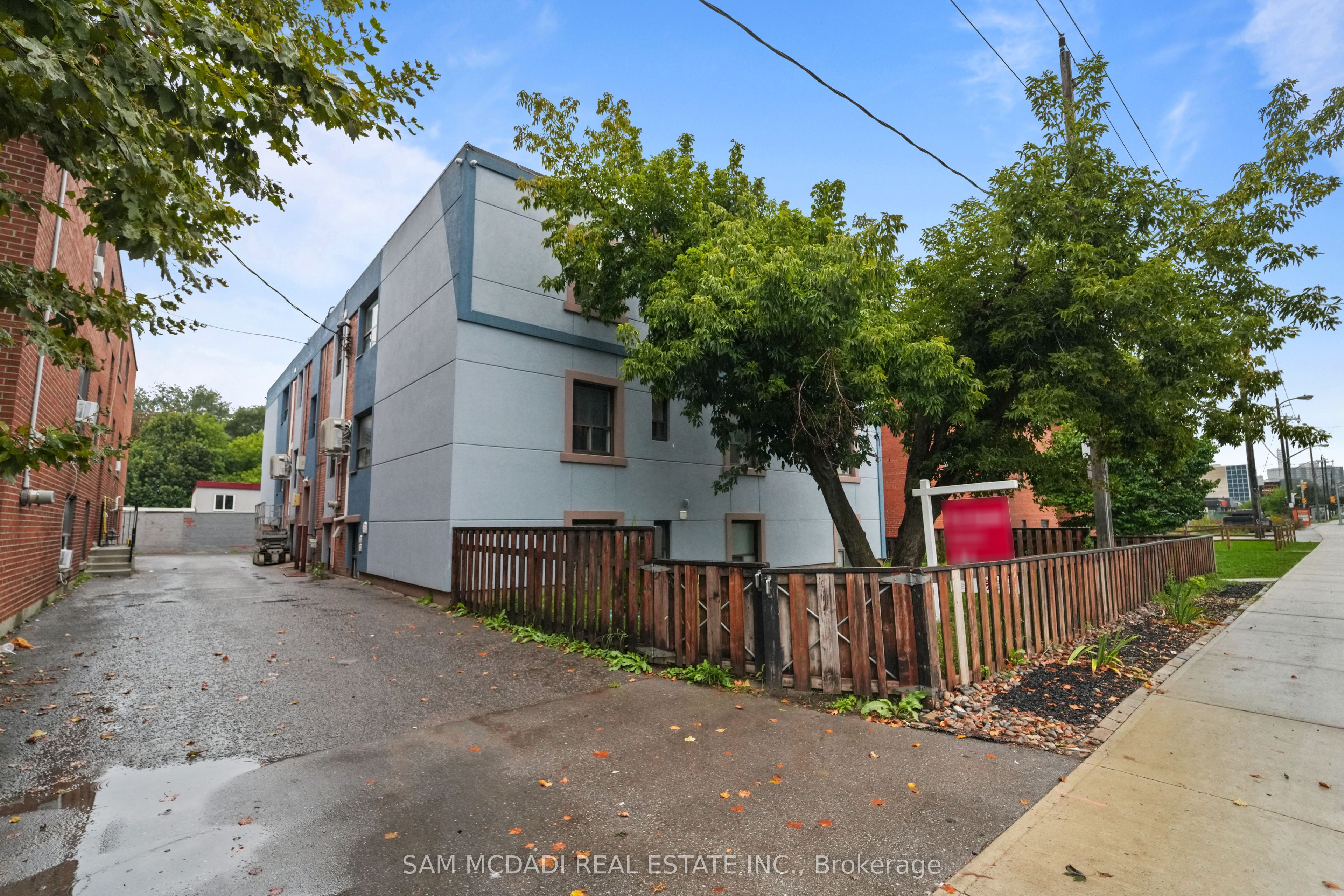 Unit 302 - 1016 O'connor Drive, Toronto 2