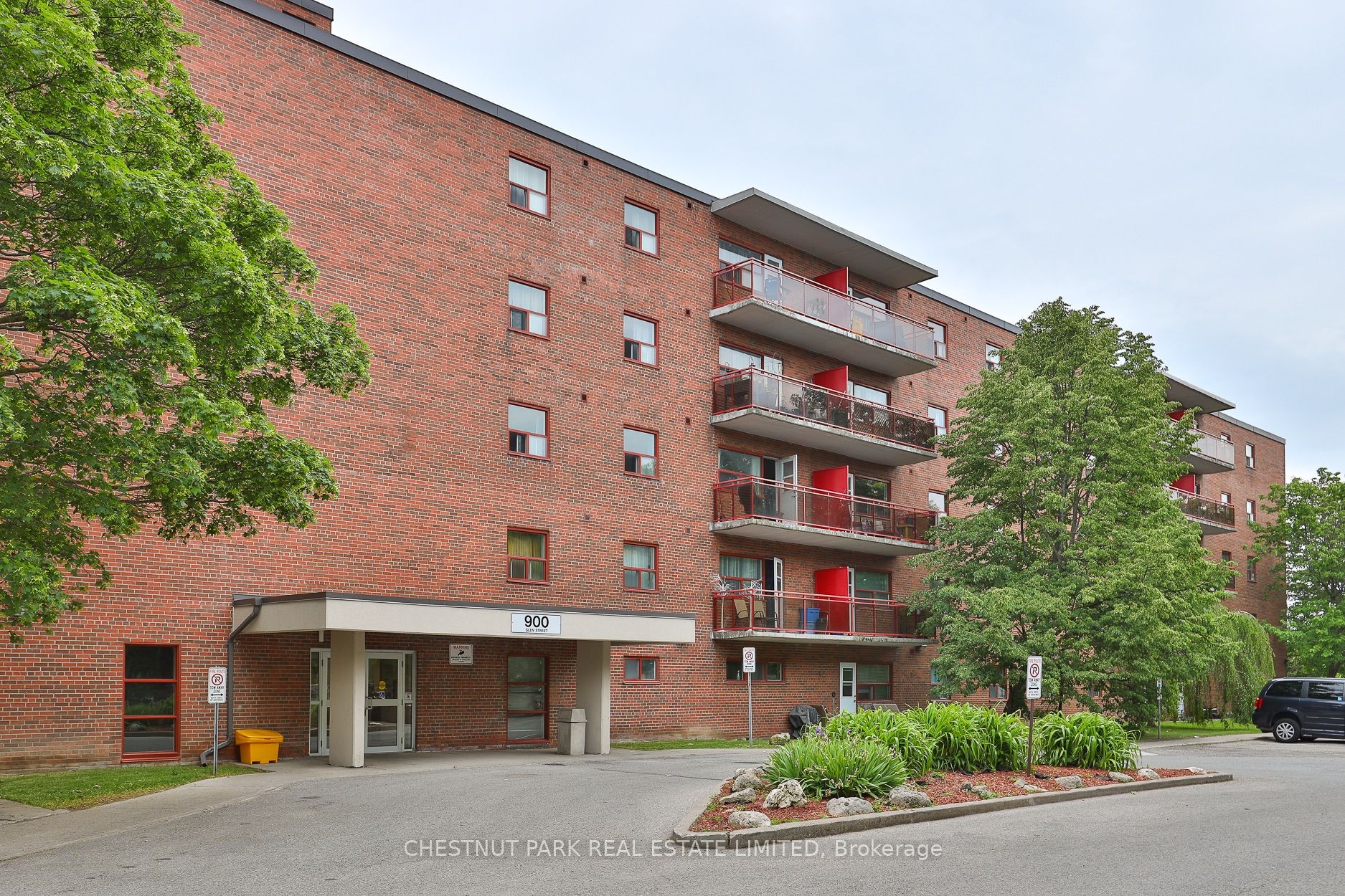 Unit 406 - 900 Glen Street, Oshawa 3