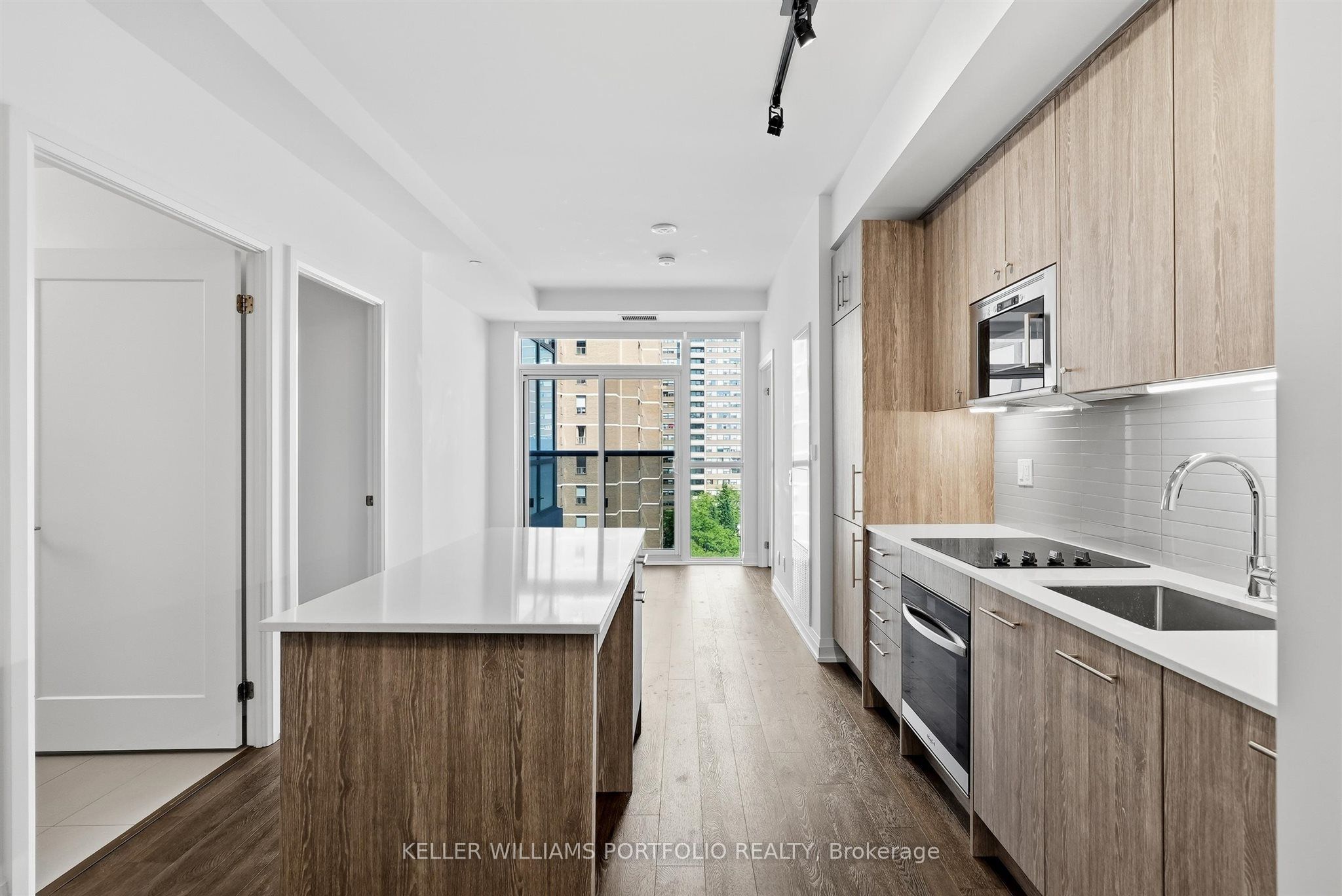 Unit 811 - 286 Main Street, Toronto 5