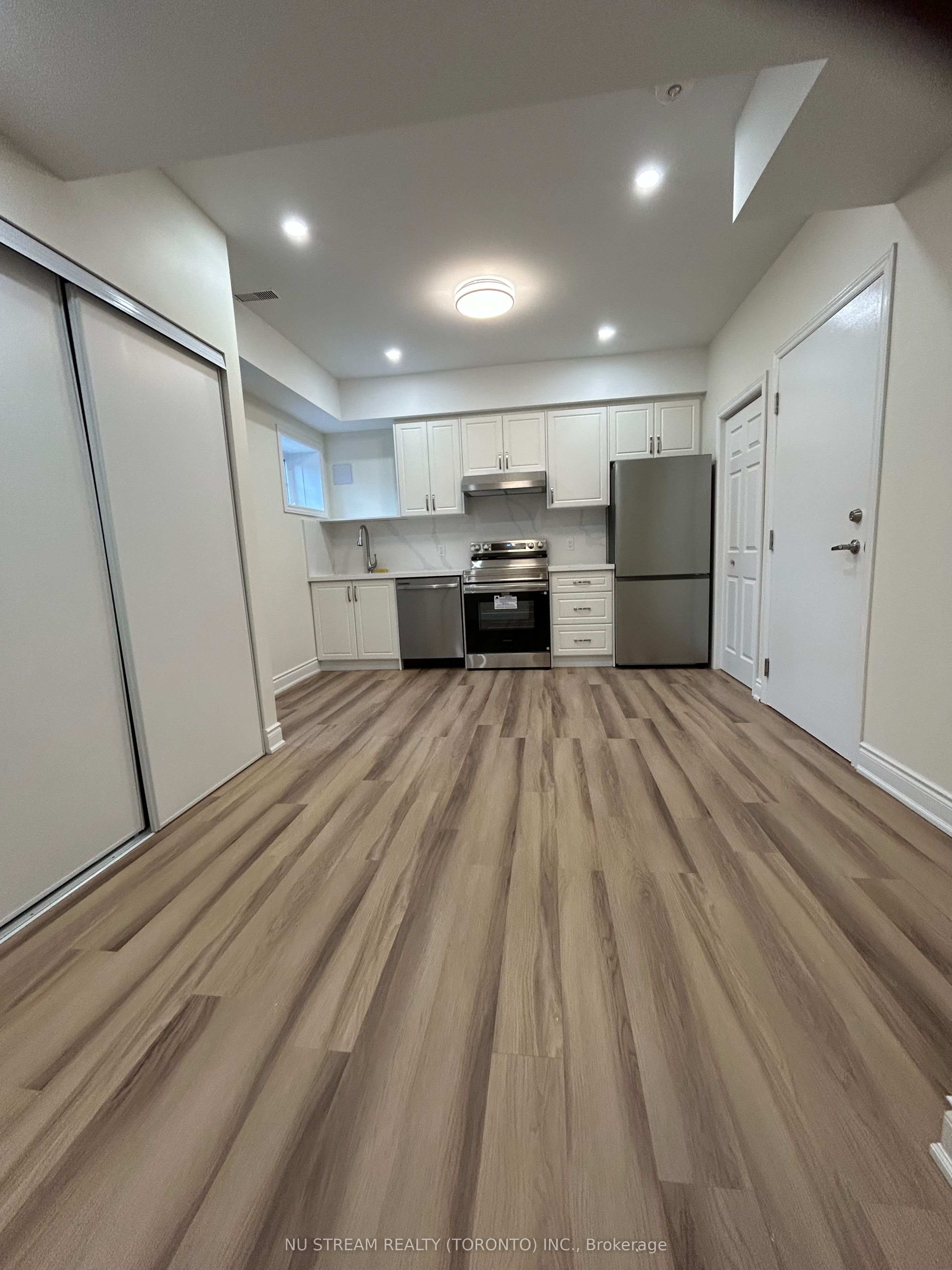 Unit Basement - 175 Westfield Drive, Whitby 4