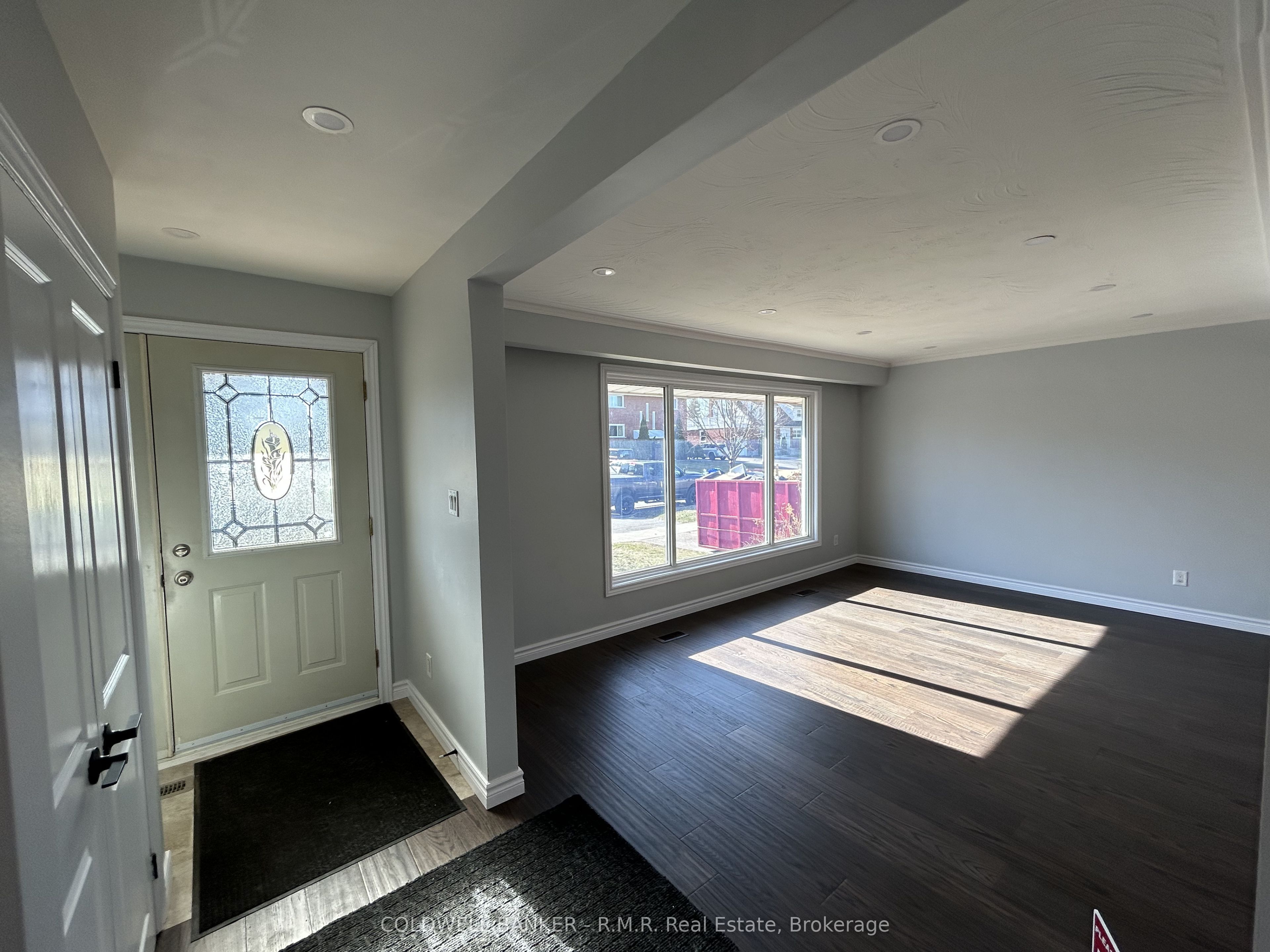 Unit Main - 125 Cabot Street, Oshawa 2