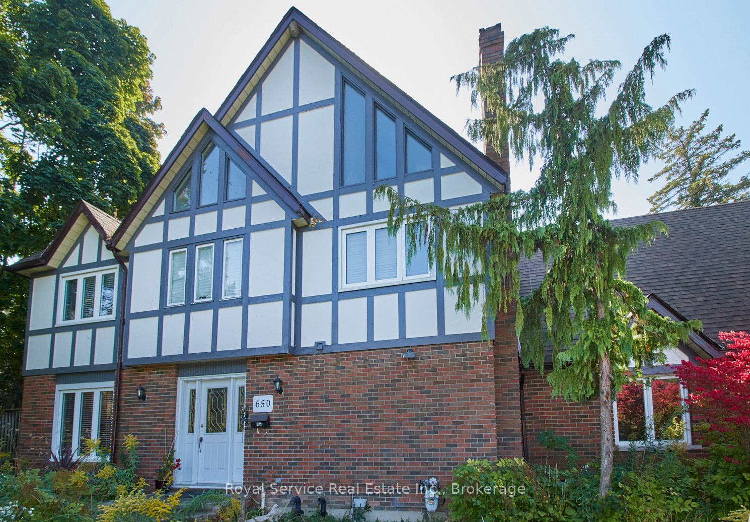 650 Lake Ridge Road, Ajax 4