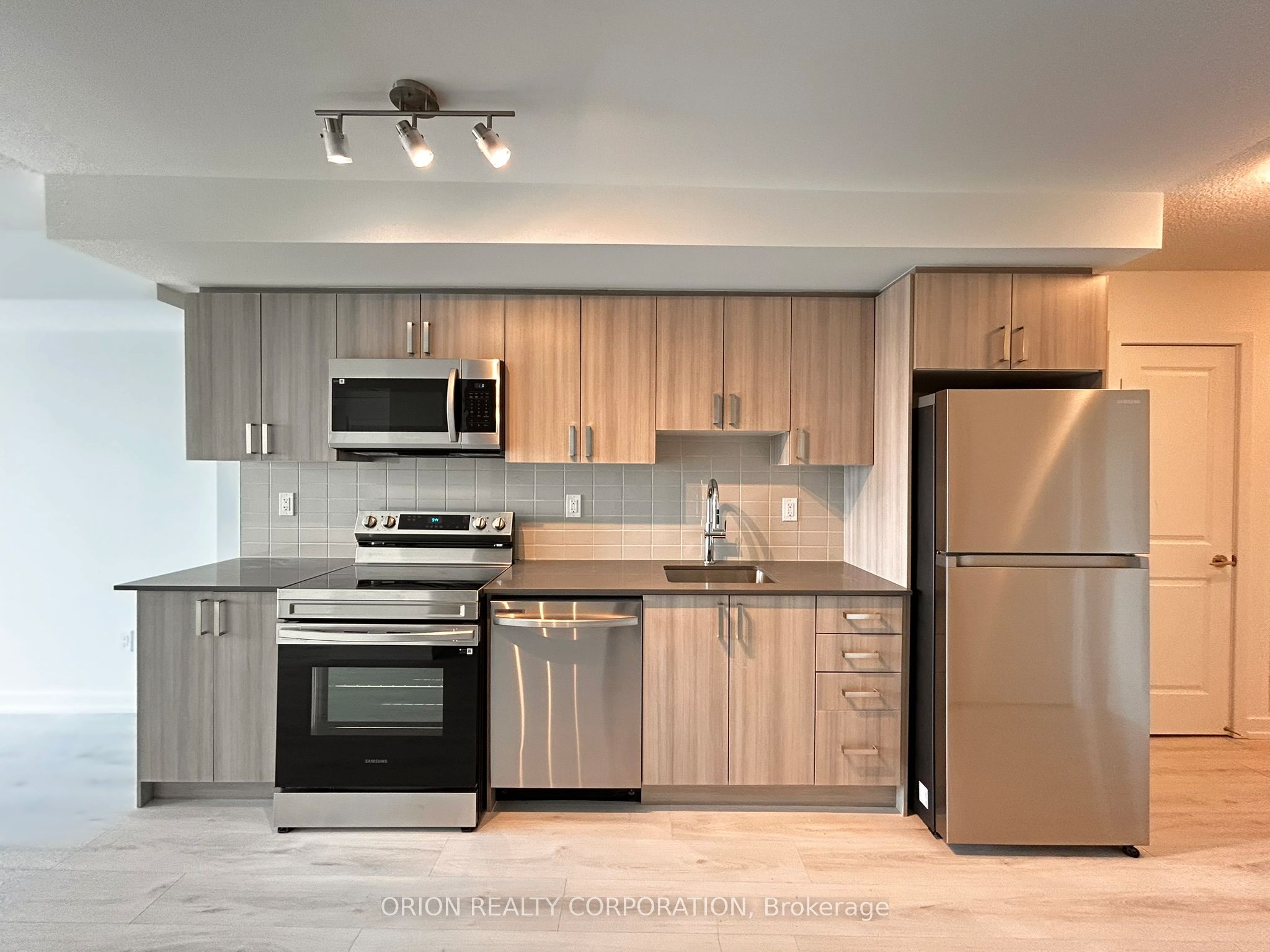 Unit 1004 - 1435 Celebration Drive, Pickering 1