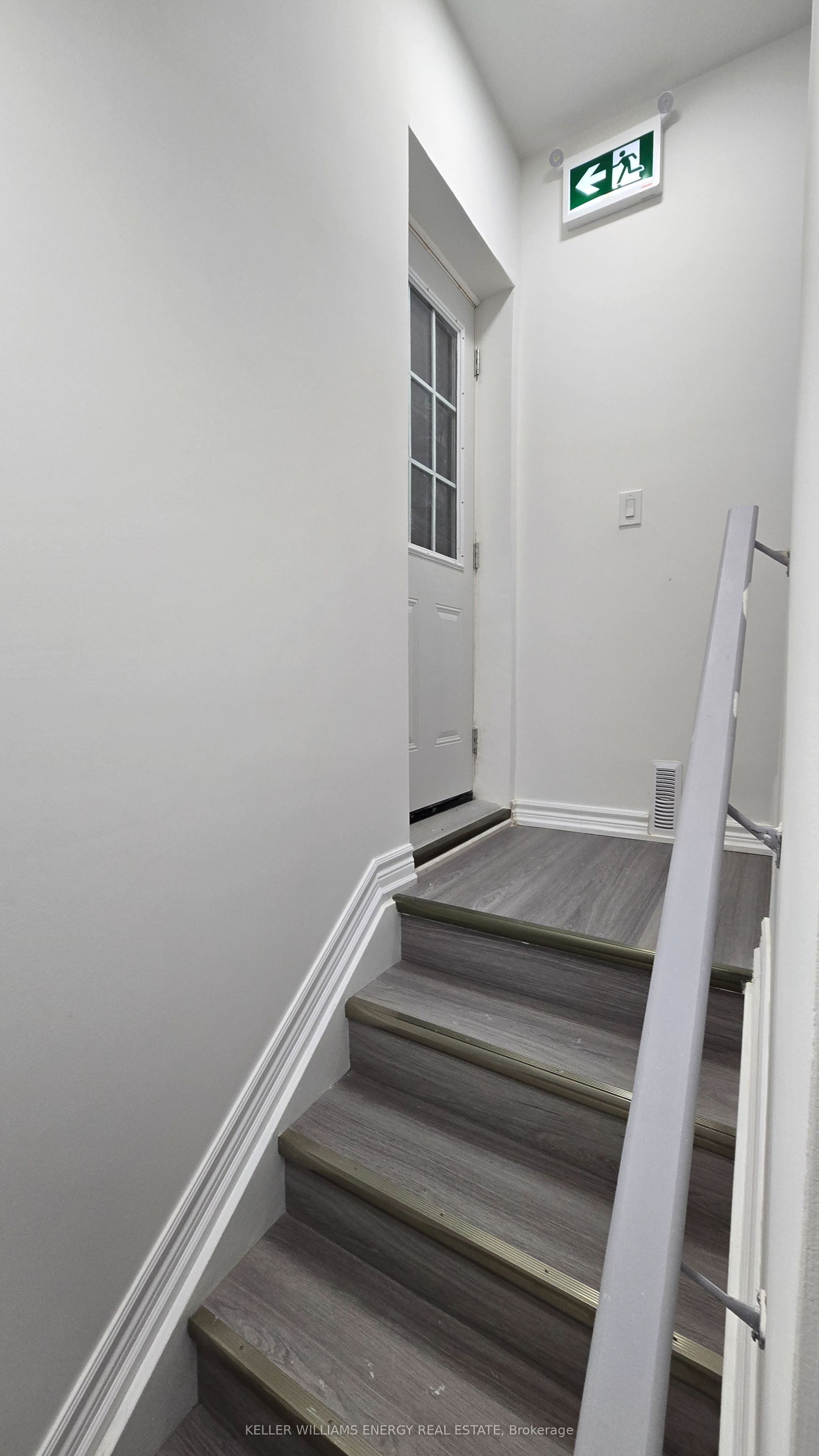 36 Crombie Street, Clarington 1