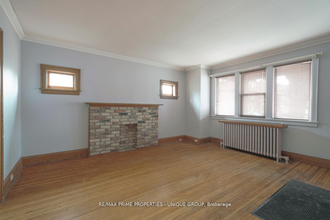 Unit Main - 1 Bonfield Avenue, Toronto 3