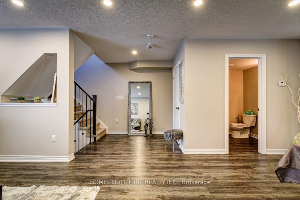 26 Streathern Way, Clarington 5