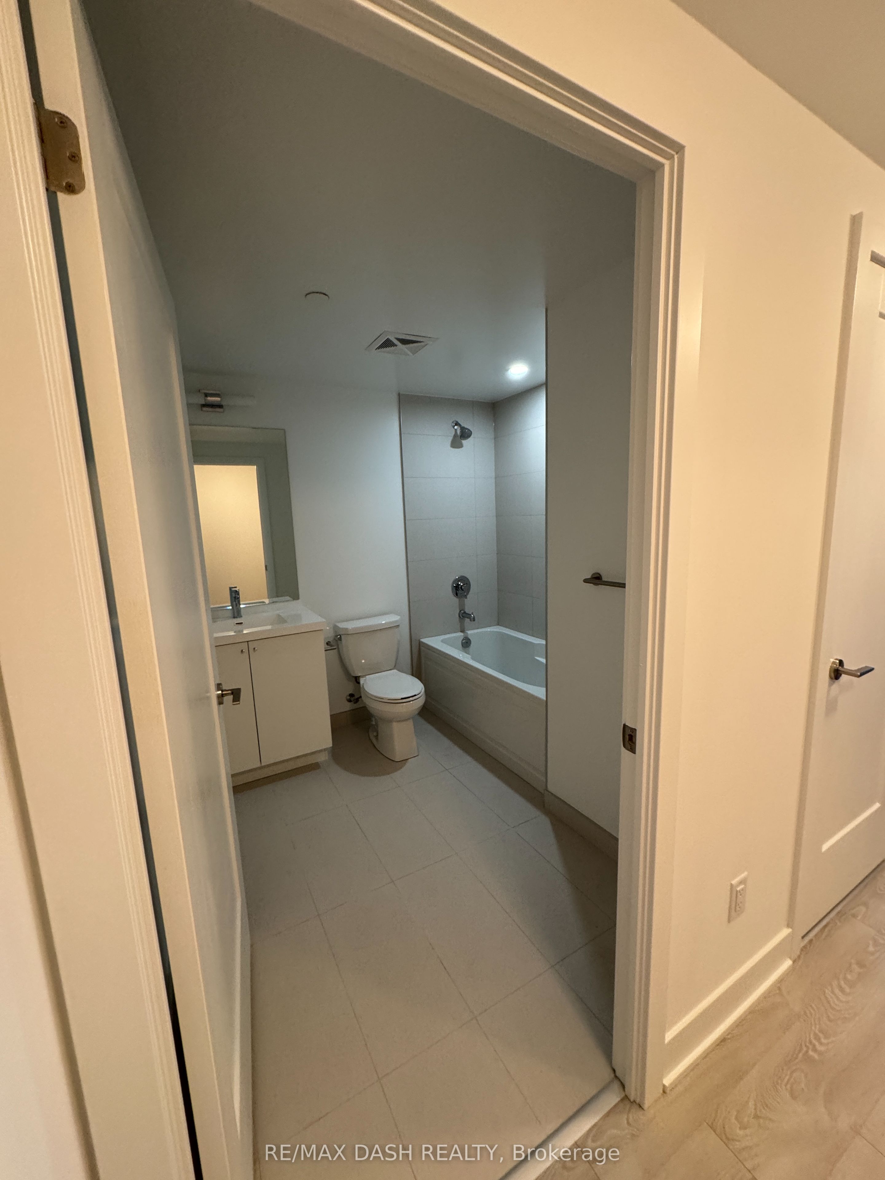 Unit 1530 - 2545 Simcoe Street N, Oshawa 3