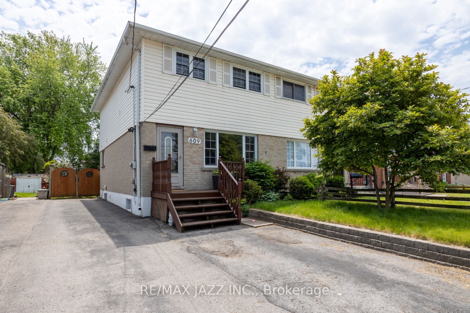 609 Gibb St, Oshawa, Ontario L1J1Z6 Sold History HouseSigma
