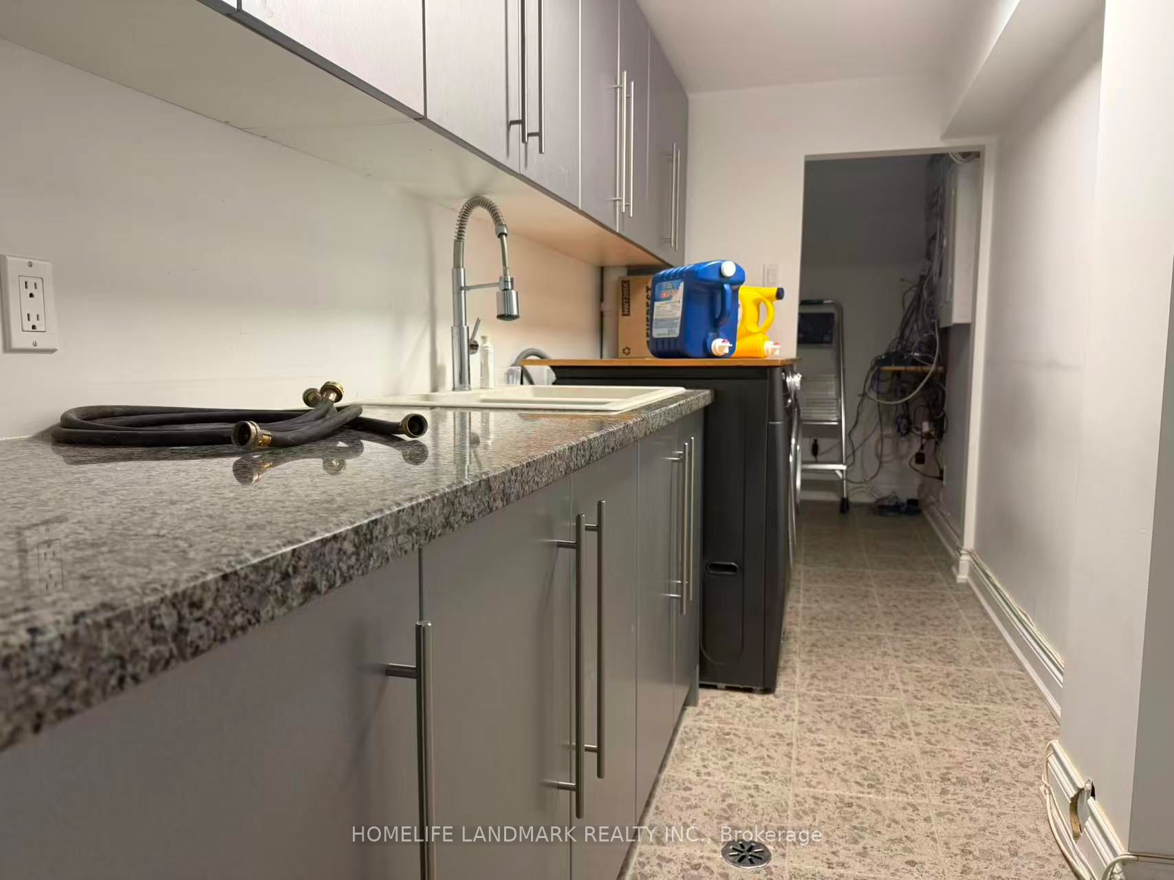 Unit Basement - 339 Elmwood Avenue, Richmond Hill 2