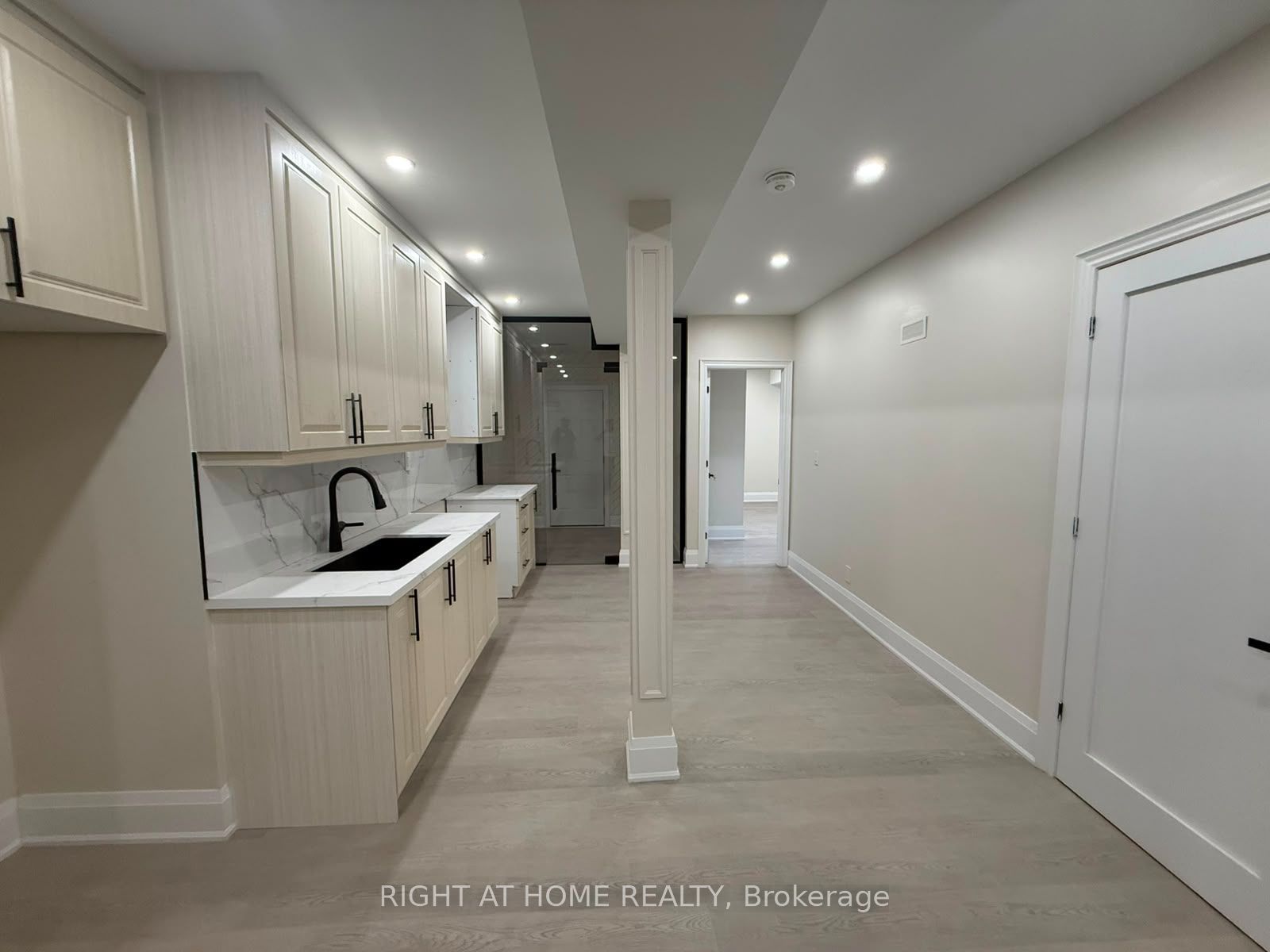 Unit A - 2 Chesney Crescent, Vaughan 3