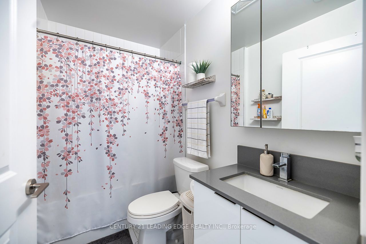 Unit 728 - 99 Eagle Rock Way, Vaughan 5