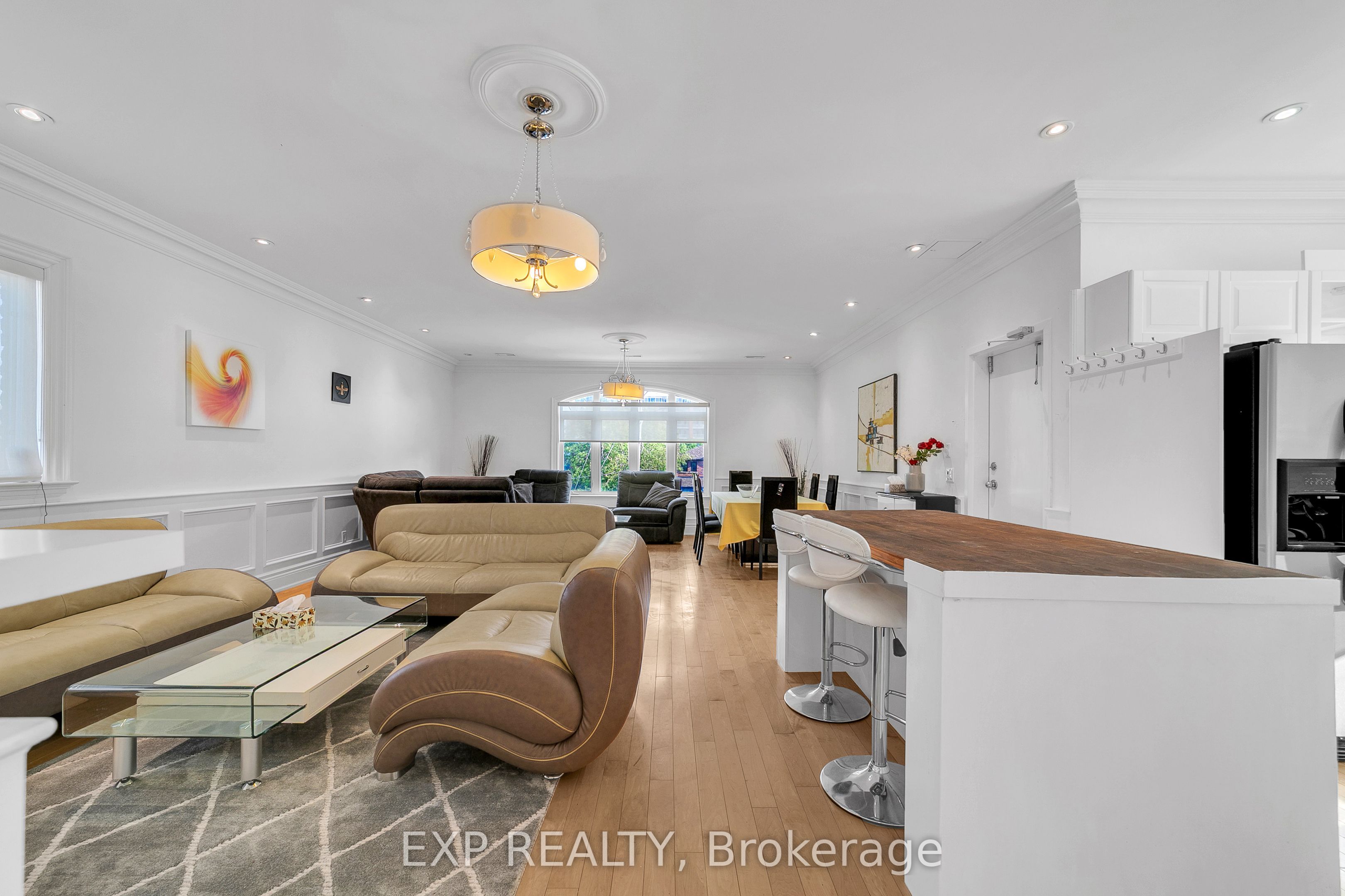 Unit 2nd Floor - 2 Mackay Drive, Richmond Hill 2