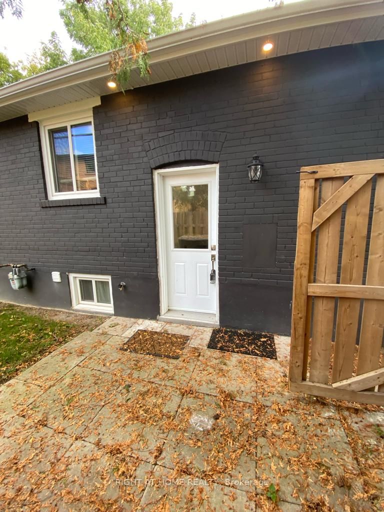 Unit Basemnt - 112 Walter Avenue, Newmarket 3