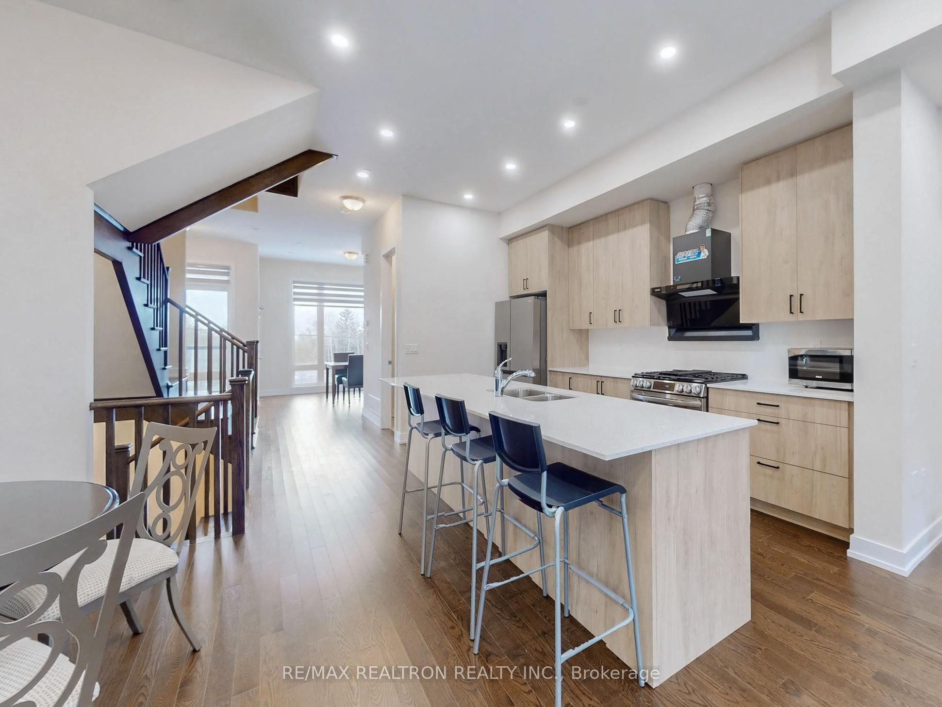 Unit Rm 4 - 45 Credit Lane, Richmond Hill 3
