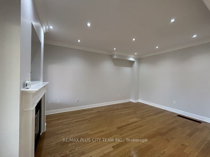 59 Trish Drive, Richmond Hill 3