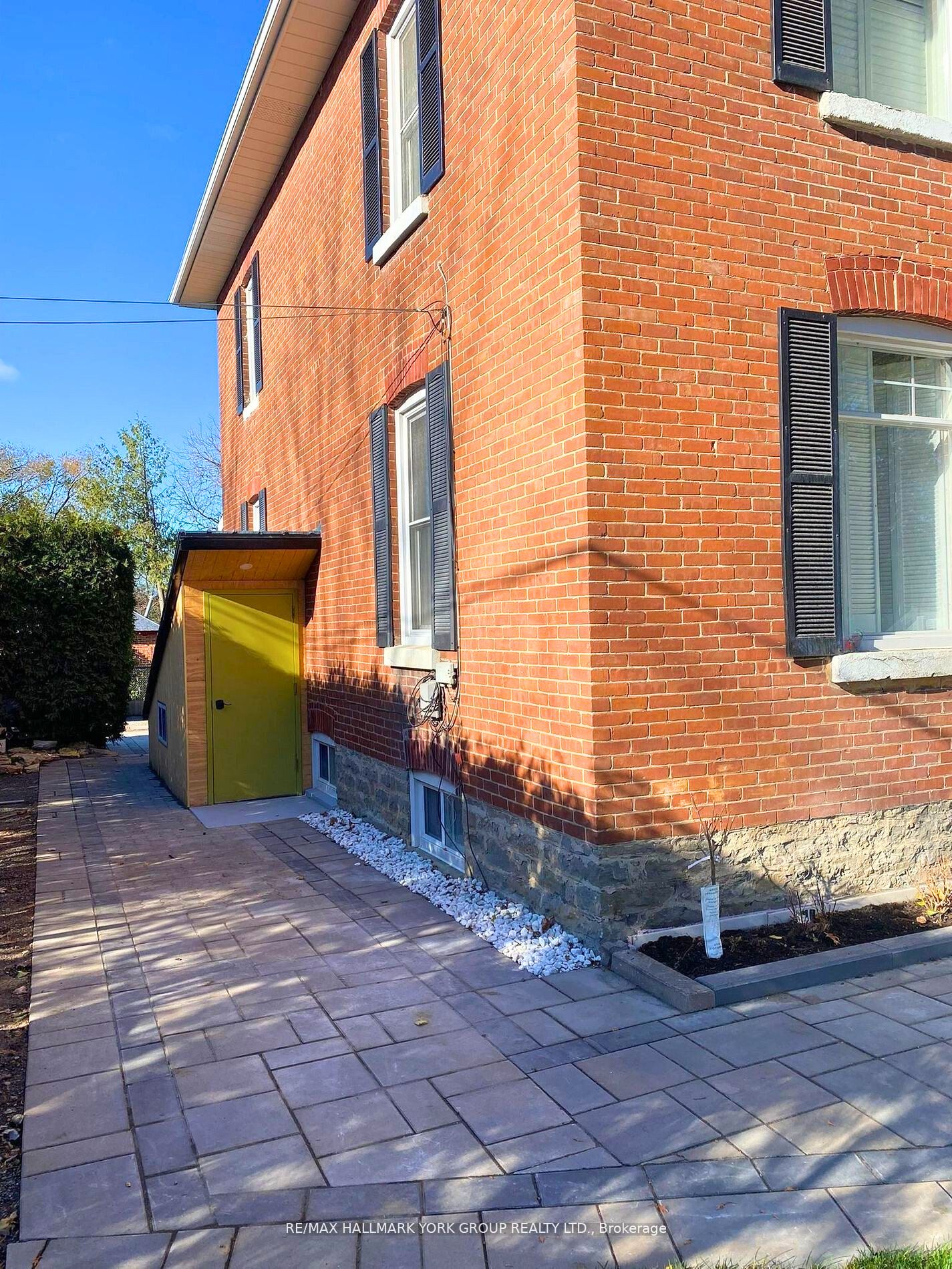 Unit Lower - 420 Osborne Street, Brock 2